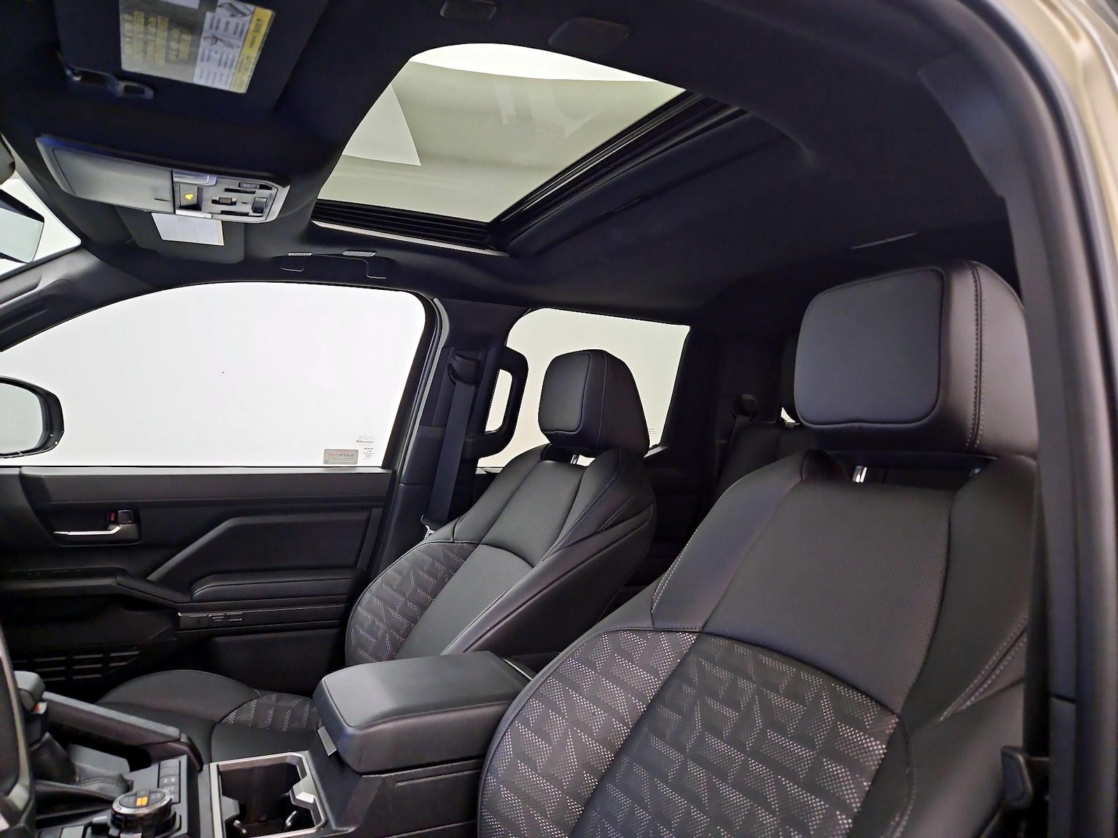 Sunroof(s) & Overhead Airbags