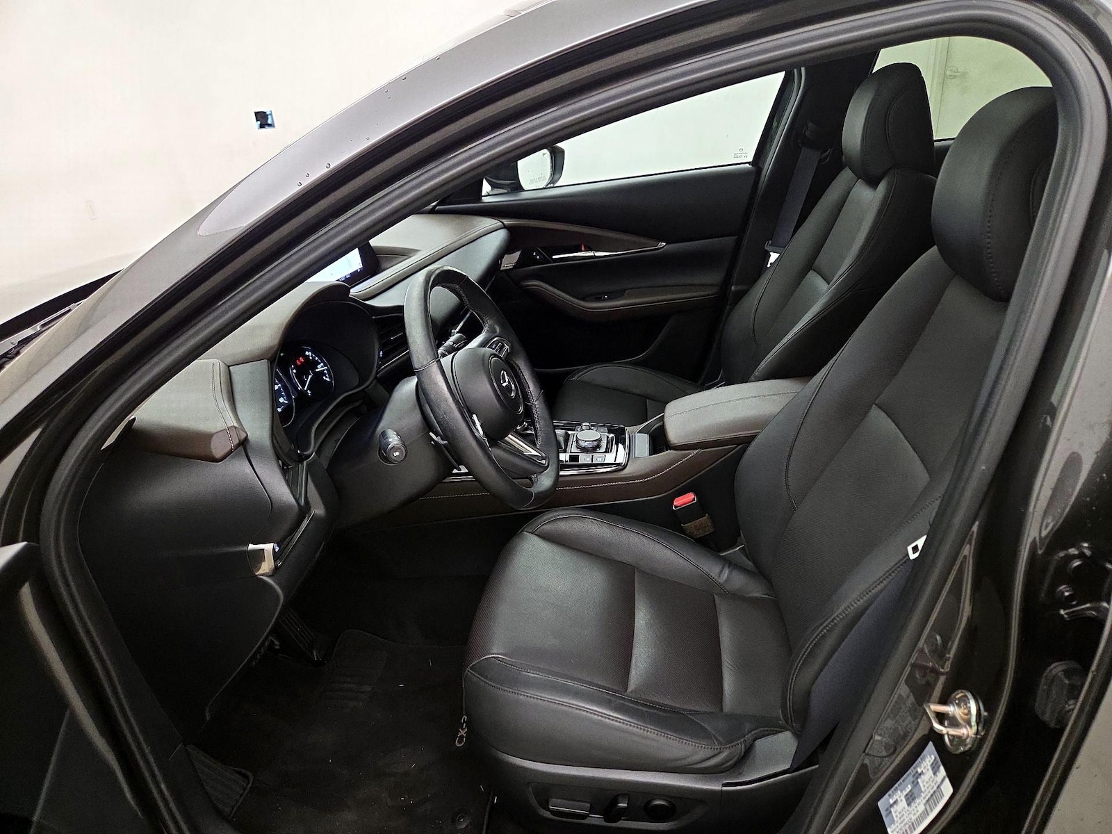 Power Seat(s) & Leather Seats