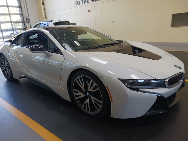 2016 BMW i8 Giga World