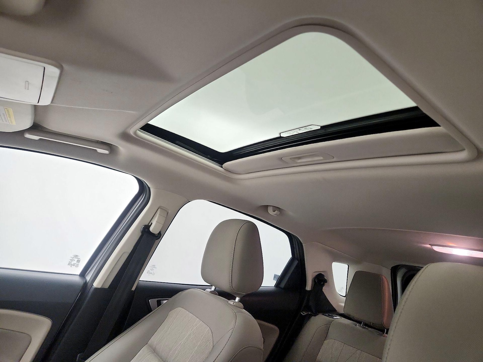 Sunroof(s) & Overhead Airbags