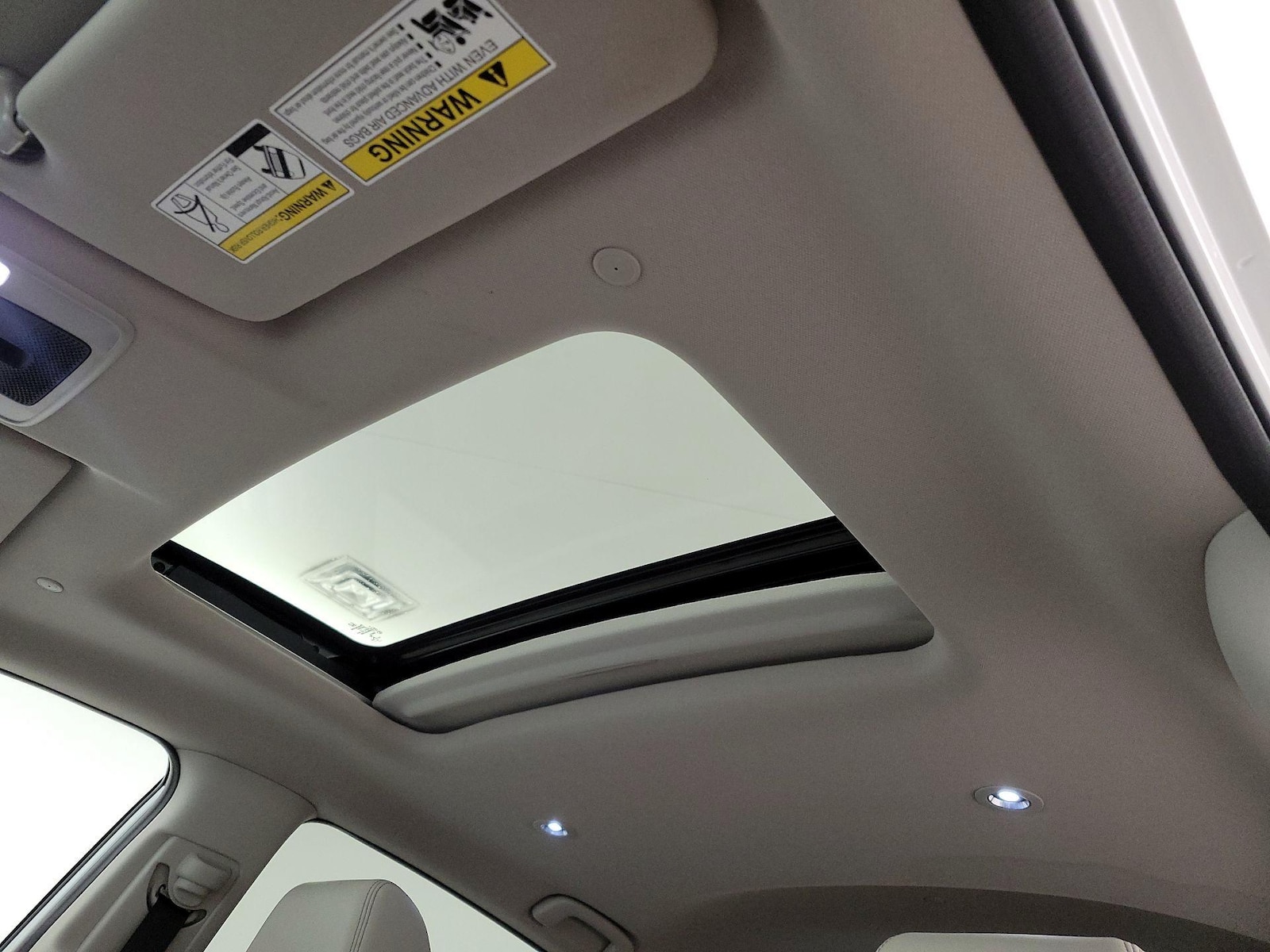 Sunroof(s) & Overhead Airbags