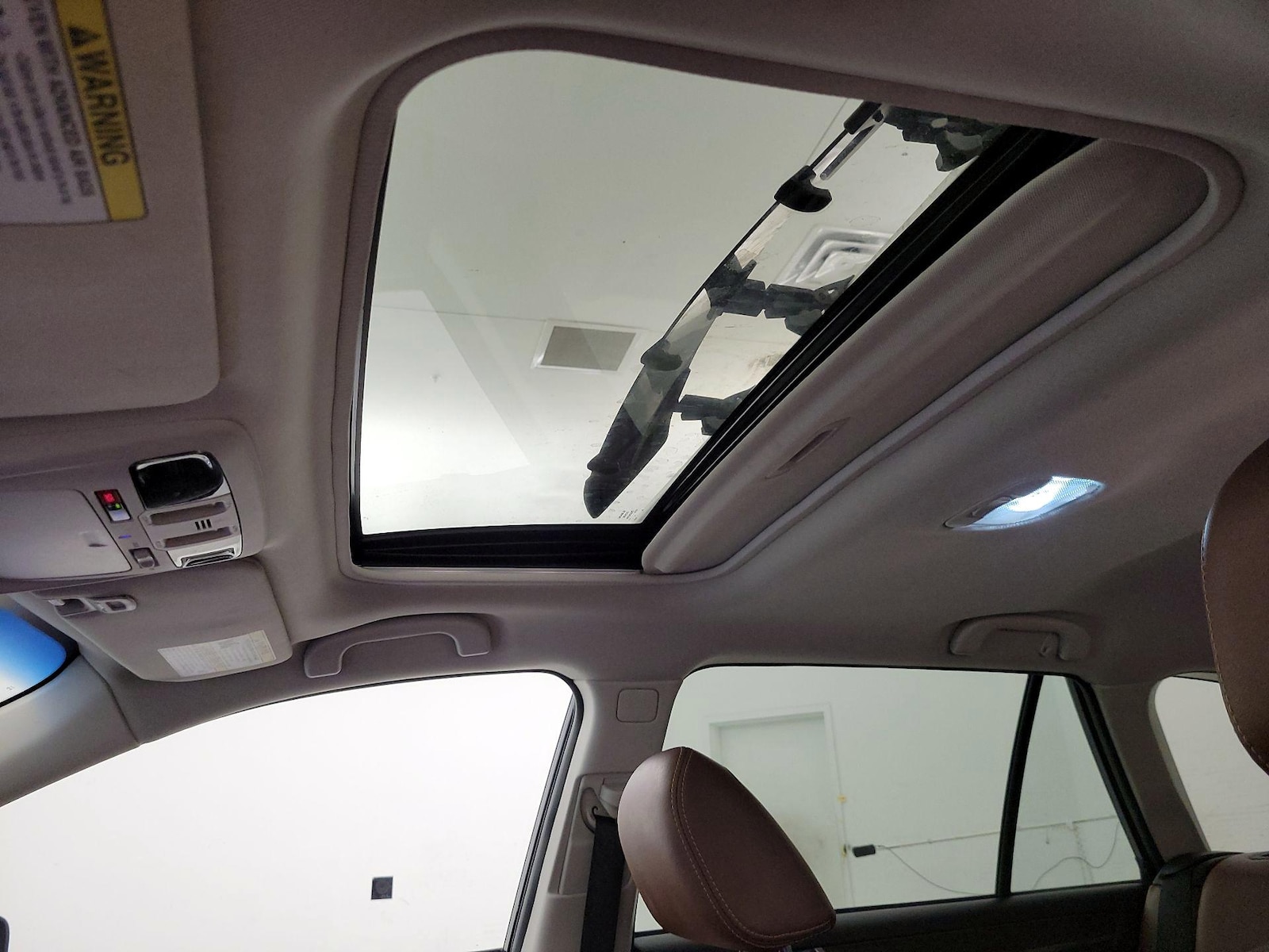 Sunroof(s) & Overhead Airbags