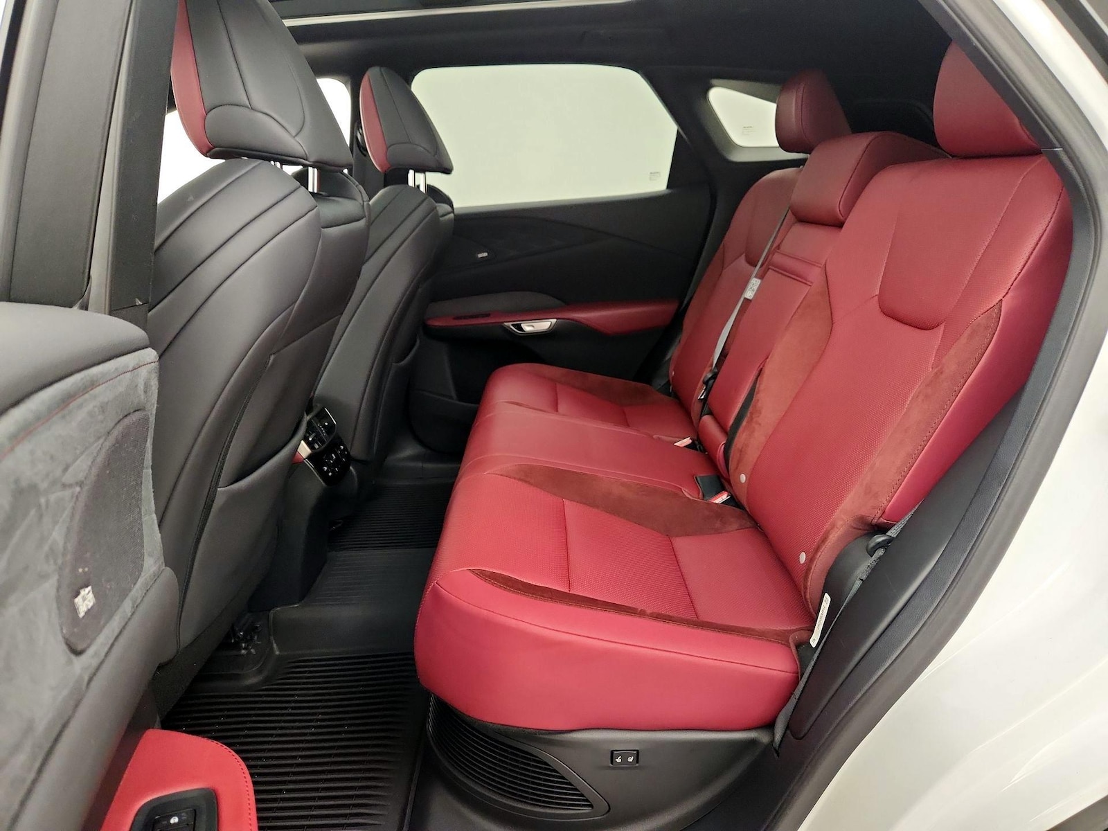 Rear A/C Seat(s)