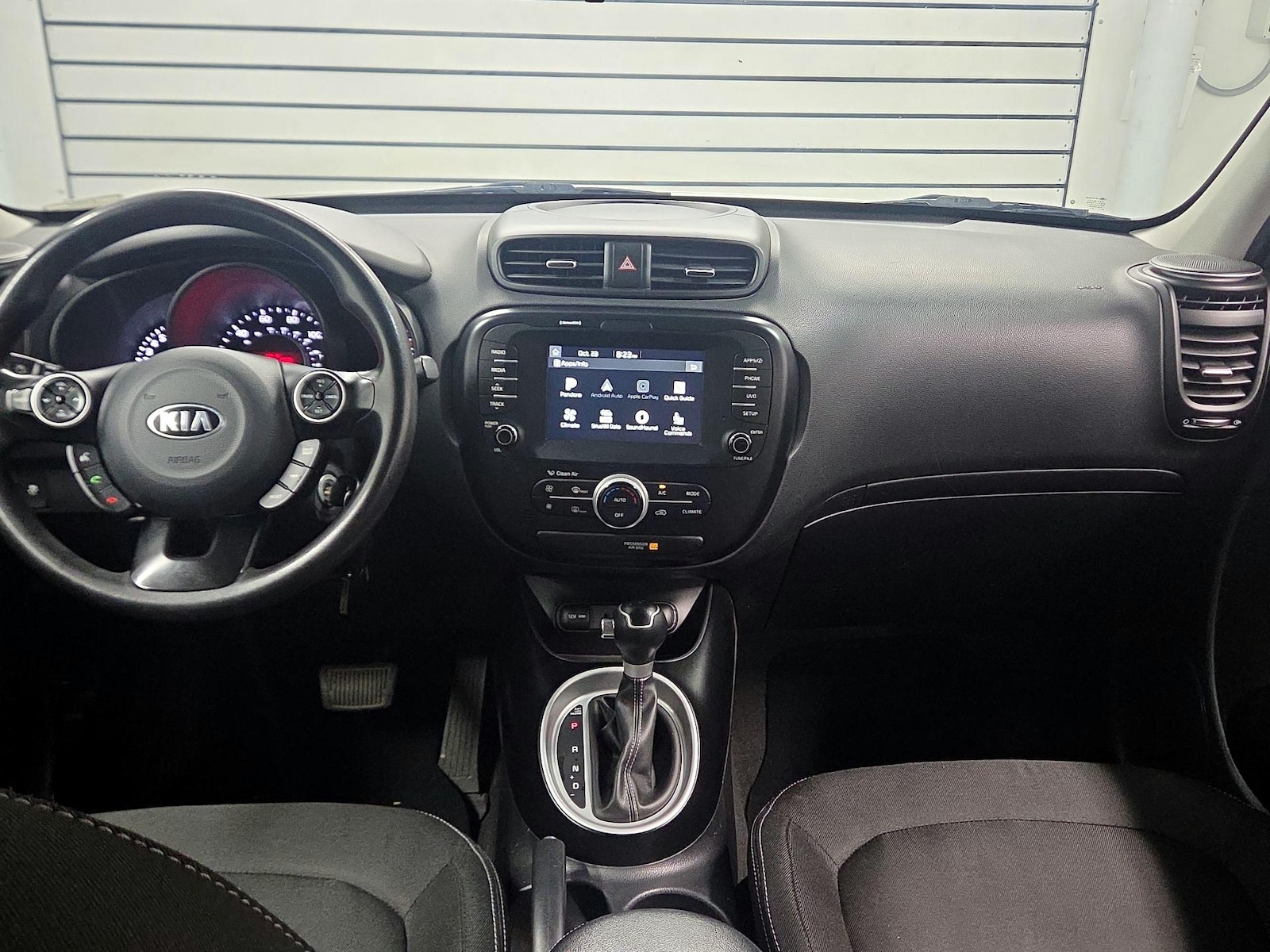 Apple CarPlay® & Android Auto™