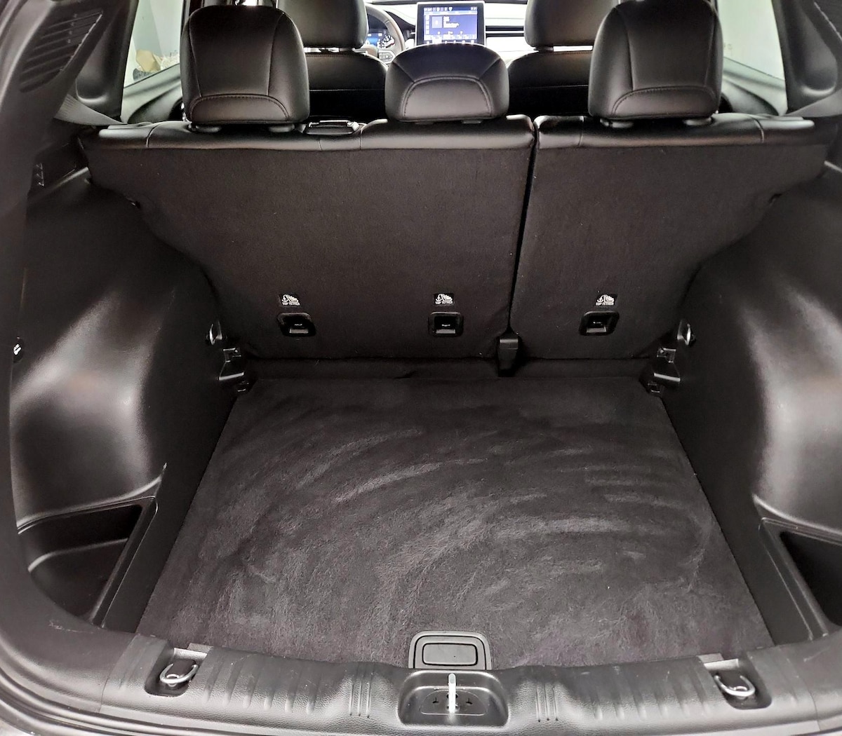 Trunk/Cargo (Seats Up)