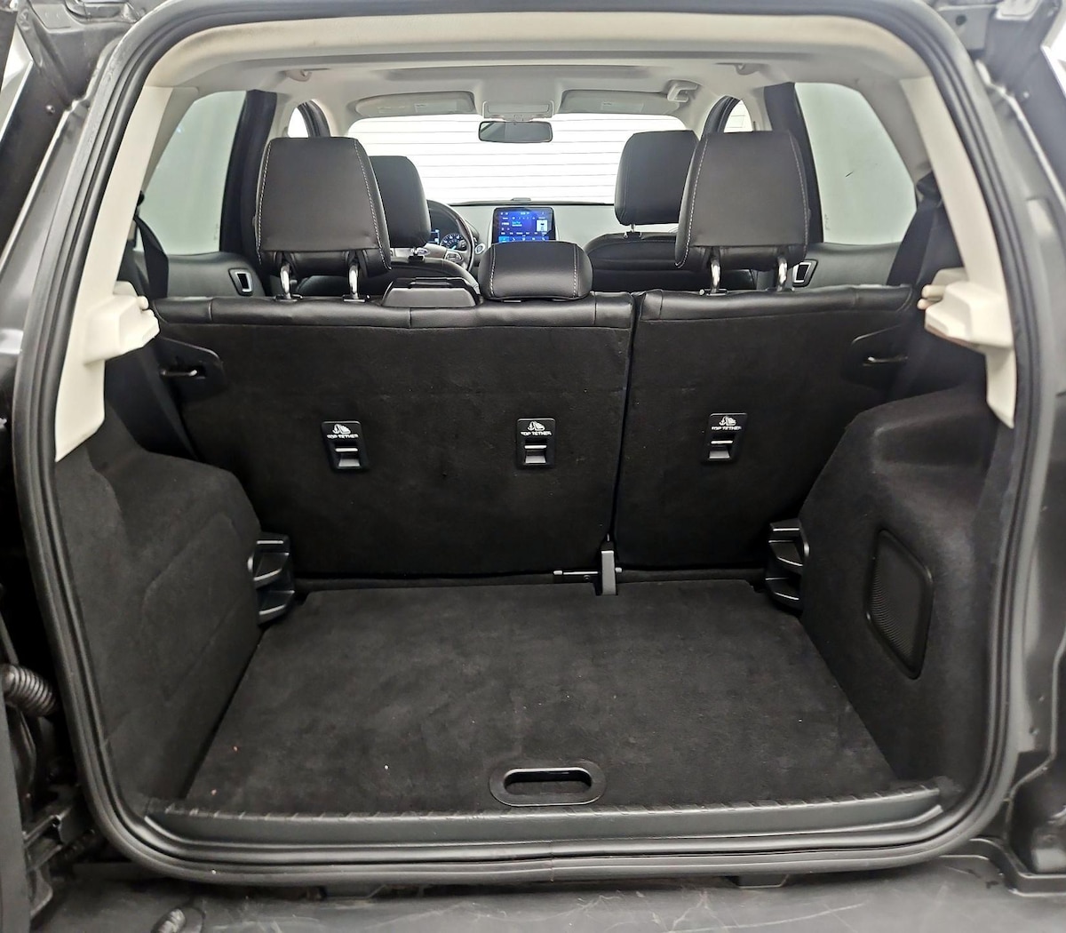 Trunk/Cargo (Seats Up)