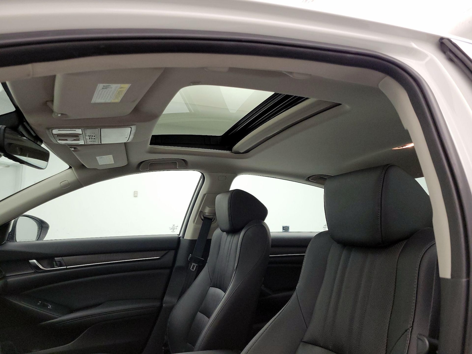 Sunroof(s) & Overhead Airbags