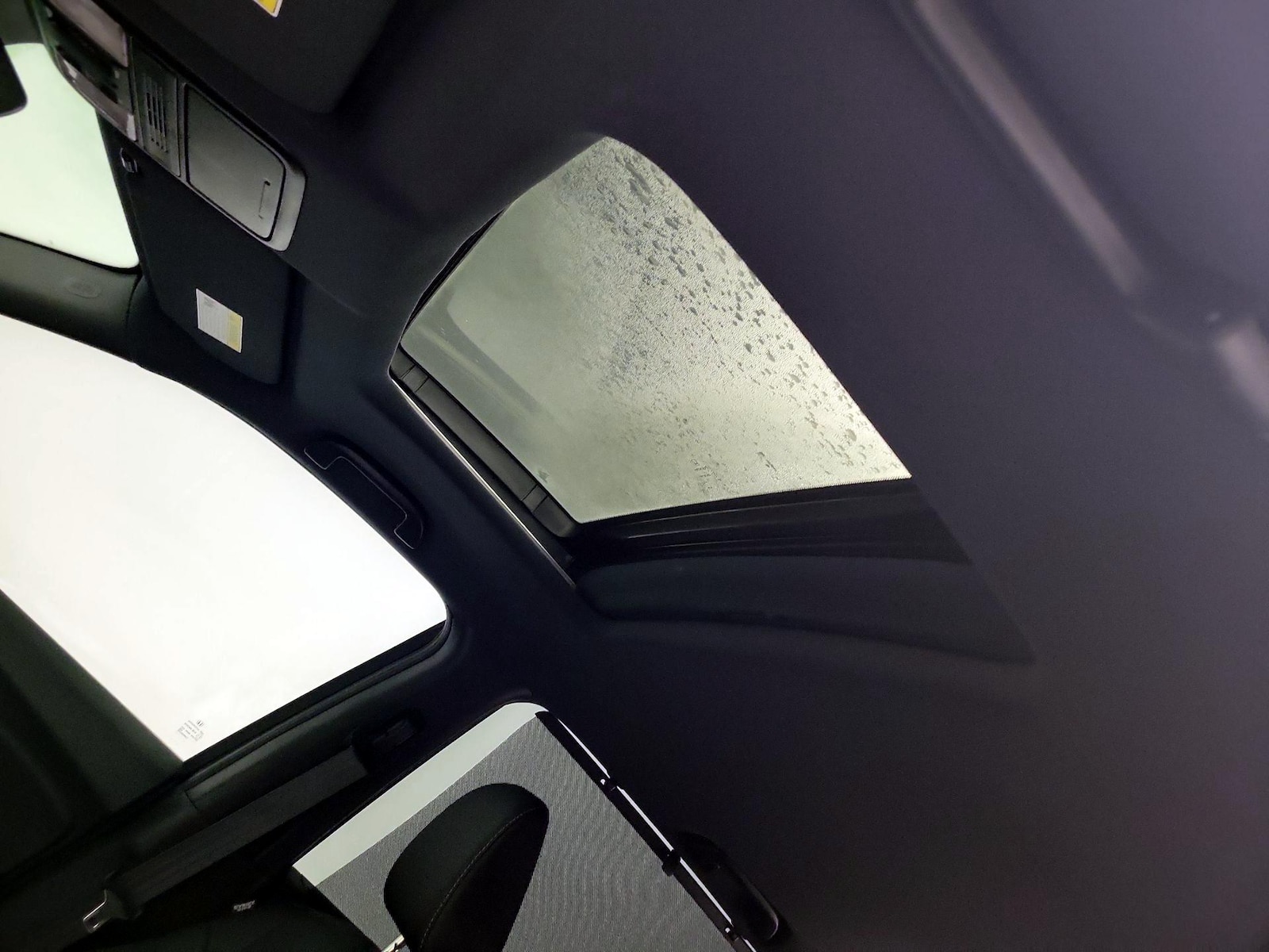 Sunroof(s) & Overhead Airbags