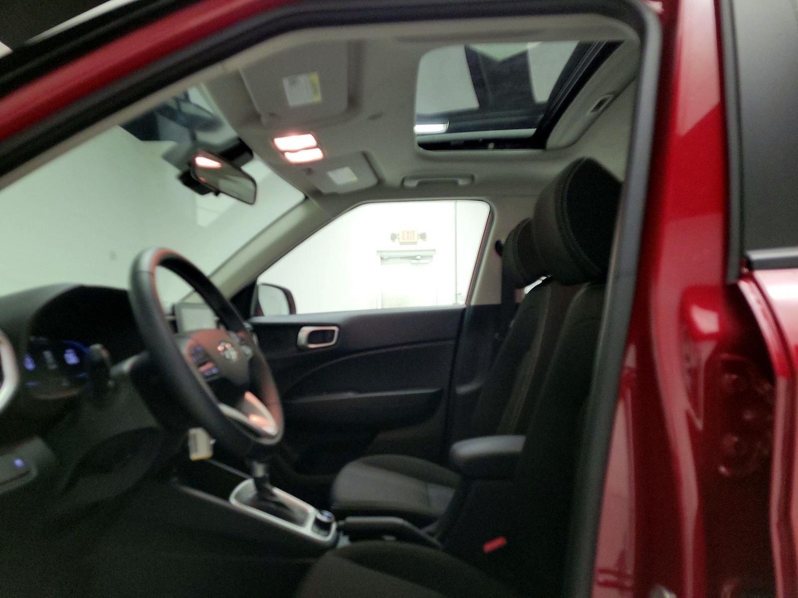 Sunroof(s) & Overhead Airbags