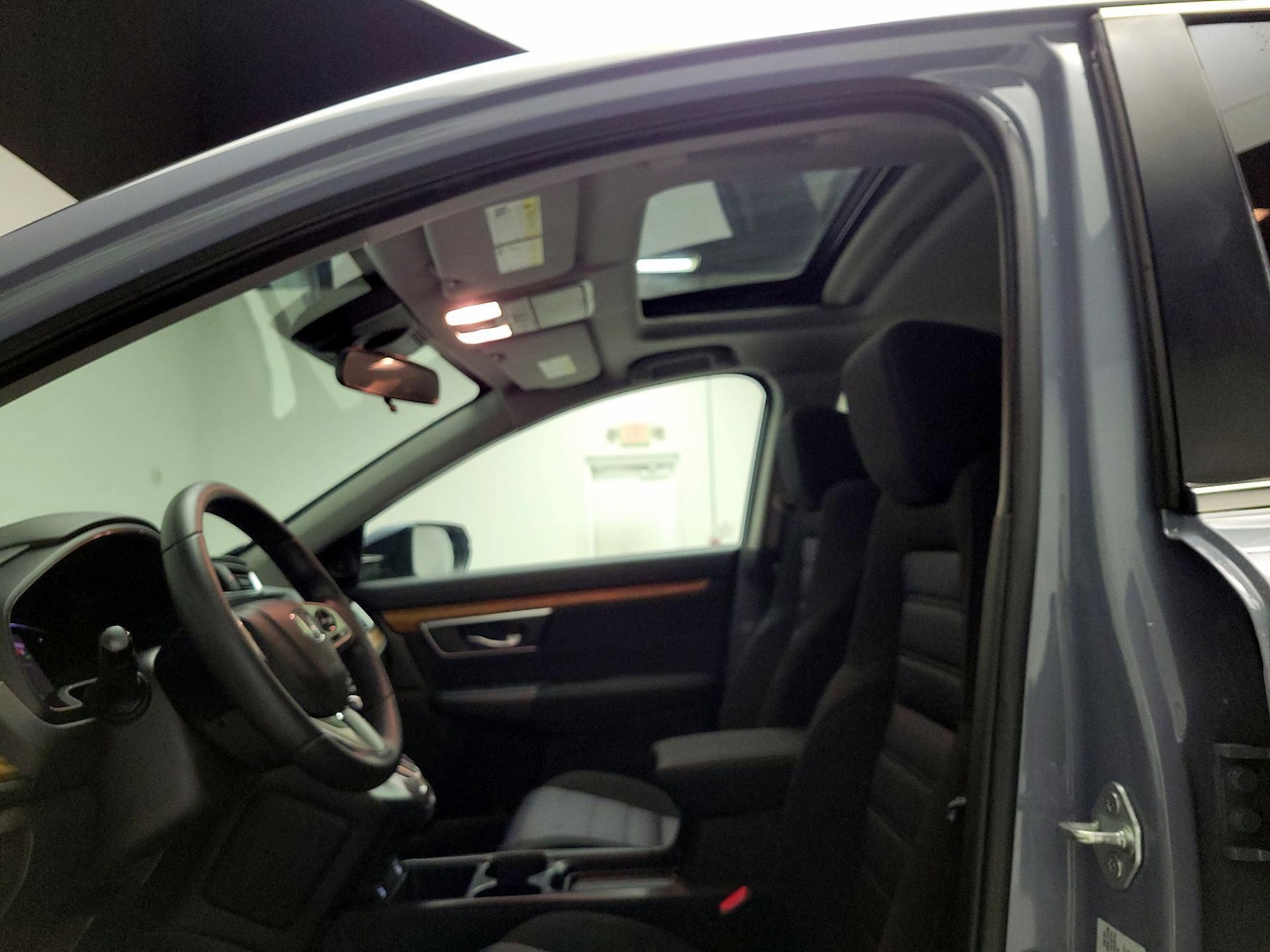 Sunroof(s) & Overhead Airbags