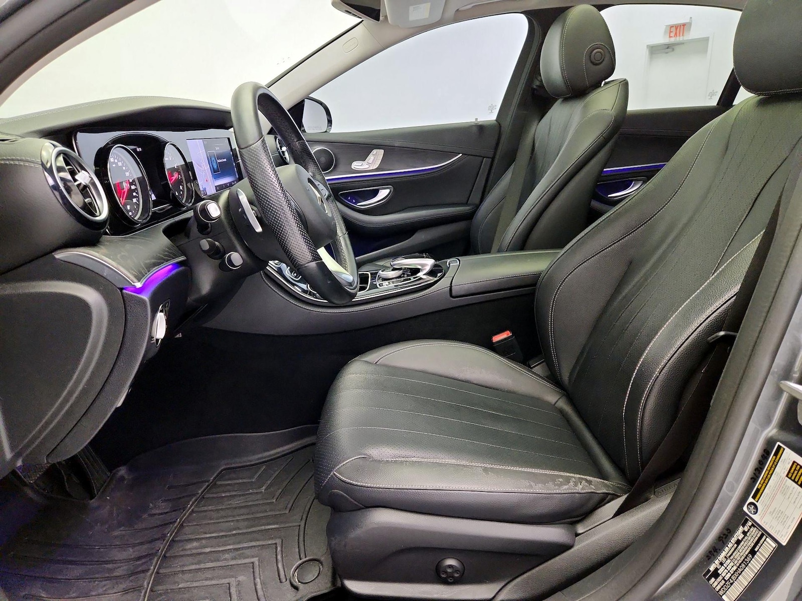 Power Seat(s) & Leather Seats