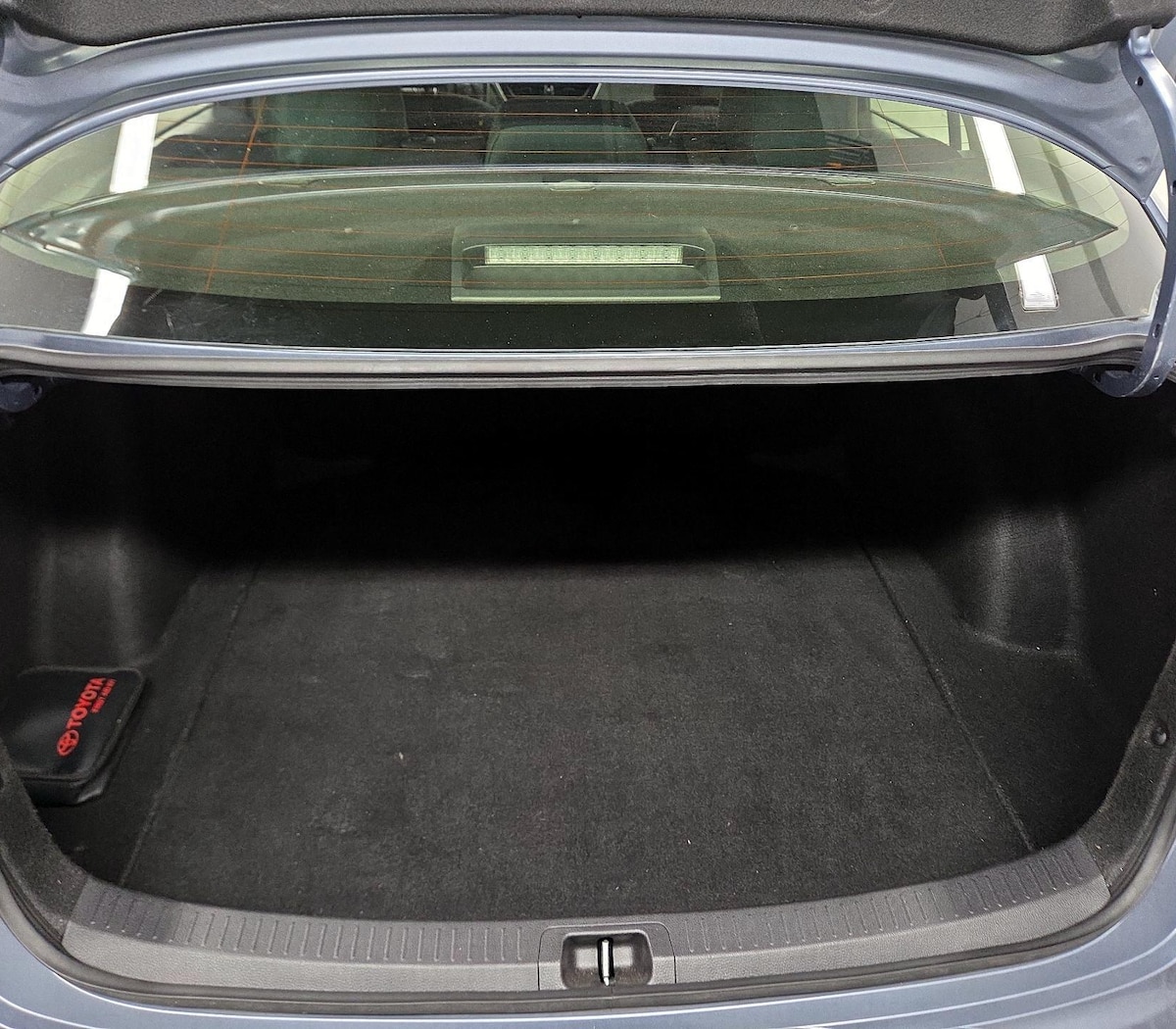 Trunk/Cargo (Seats Up)