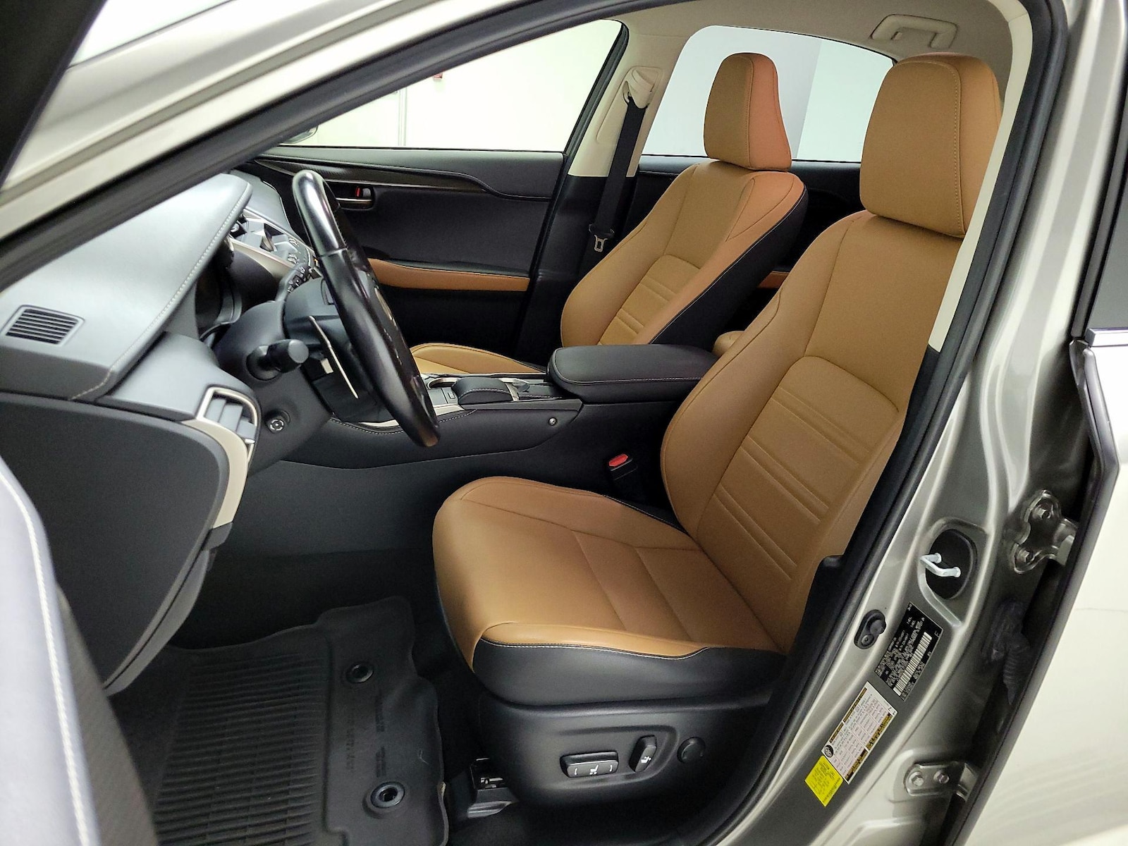 Power Seat(s) & Side Airbags