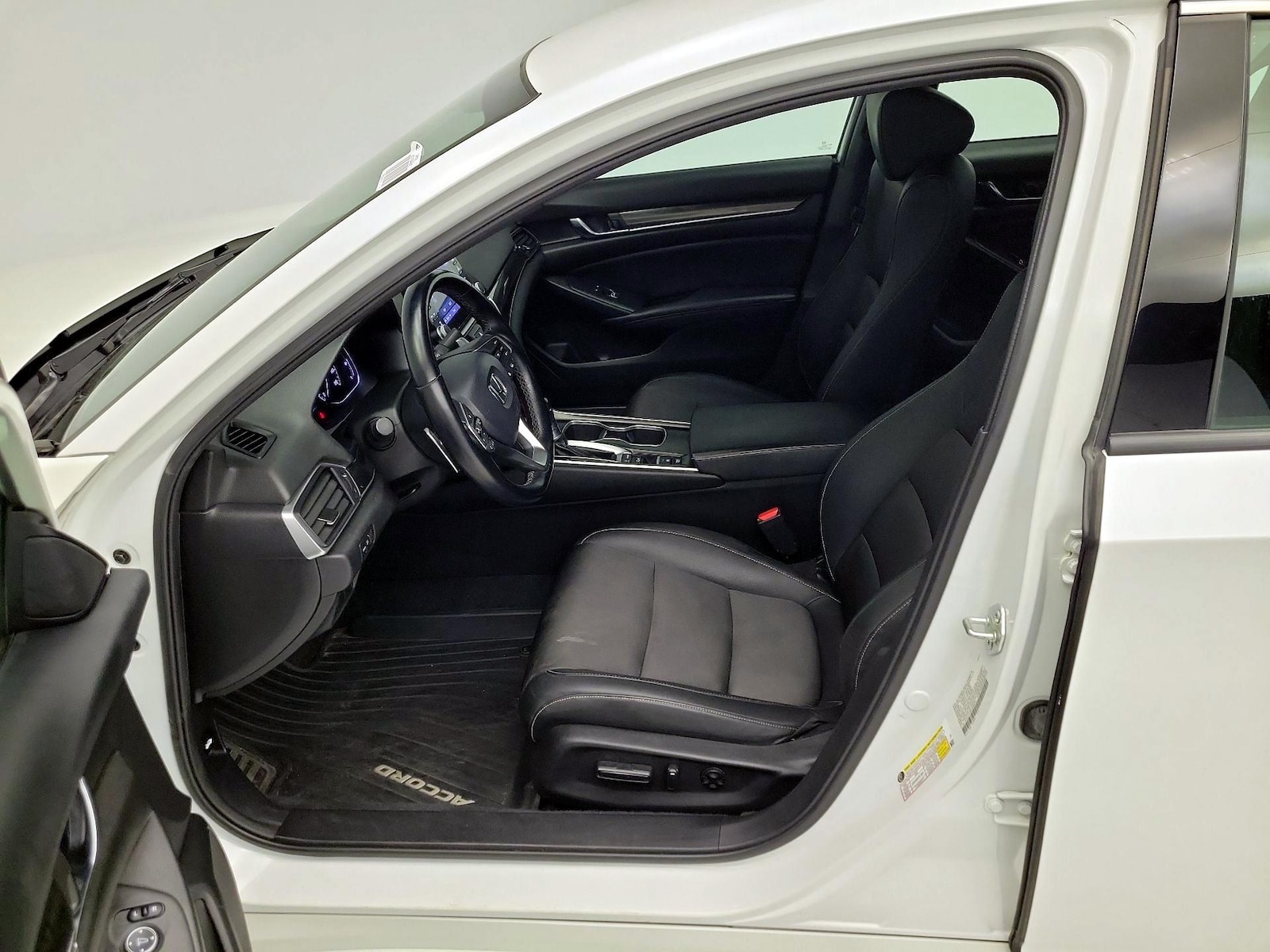 Power Seat(s) & Side Airbags