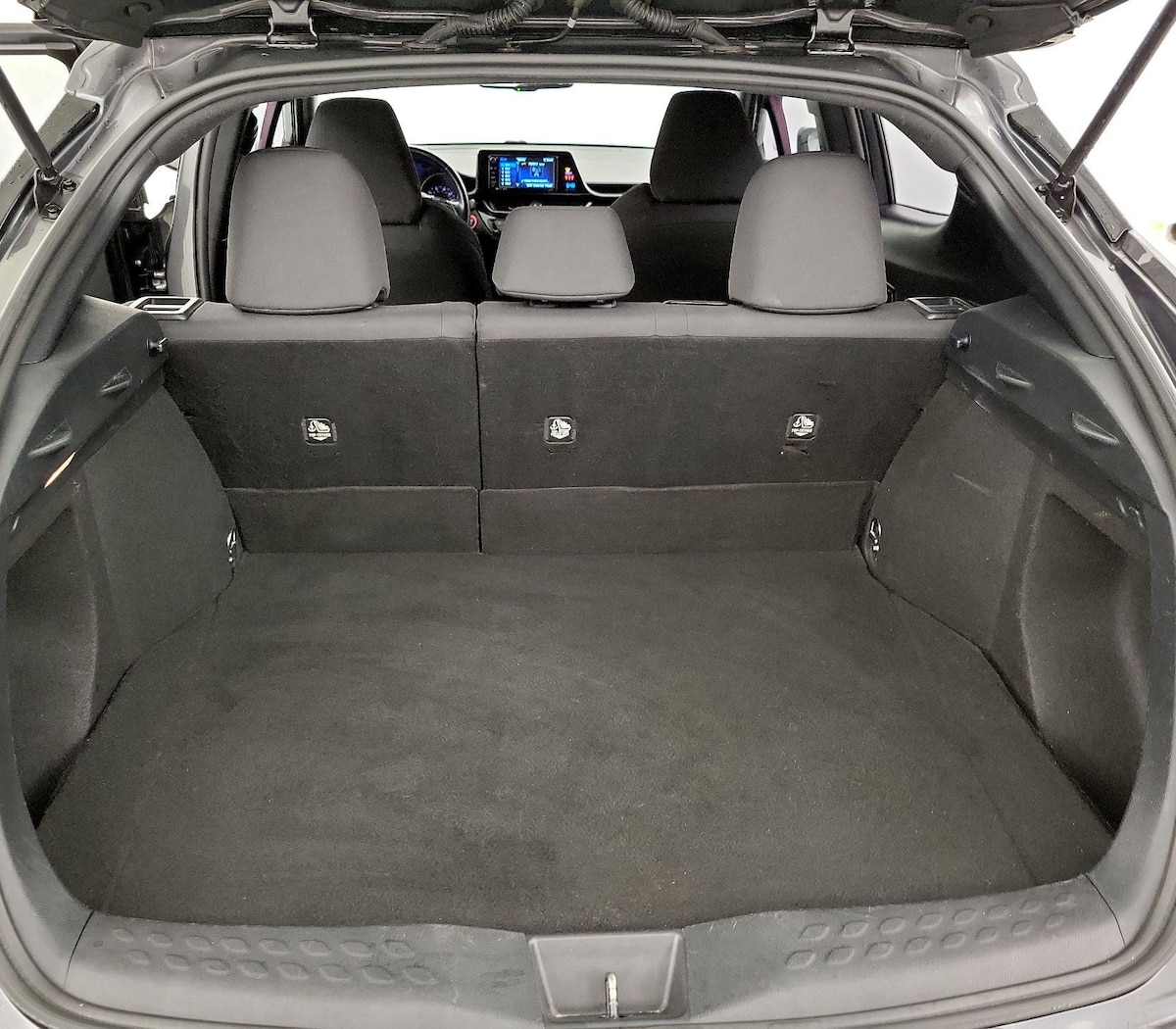 Trunk/Cargo (Seats Up)