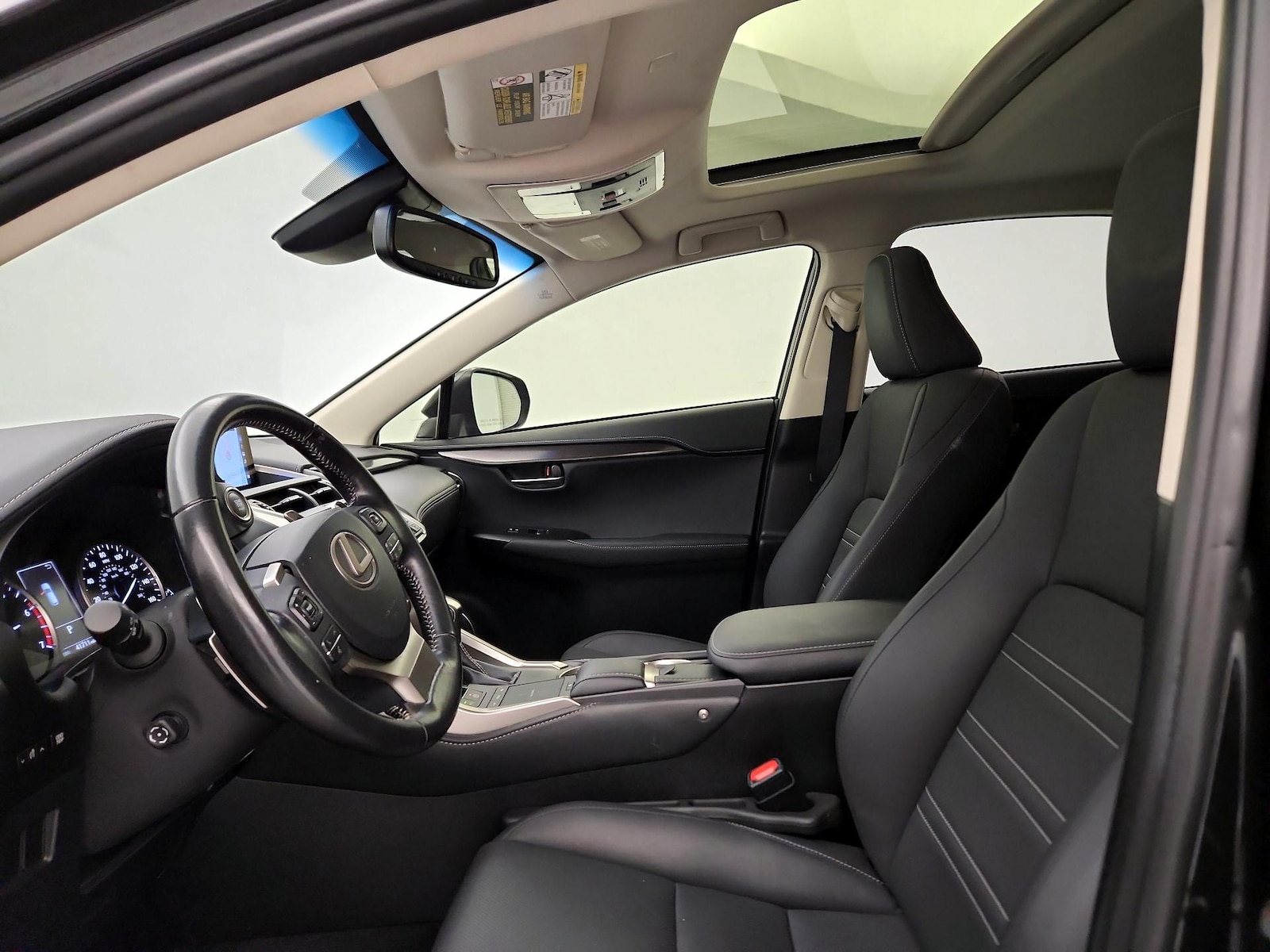 Sunroof(s) & Overhead Airbags