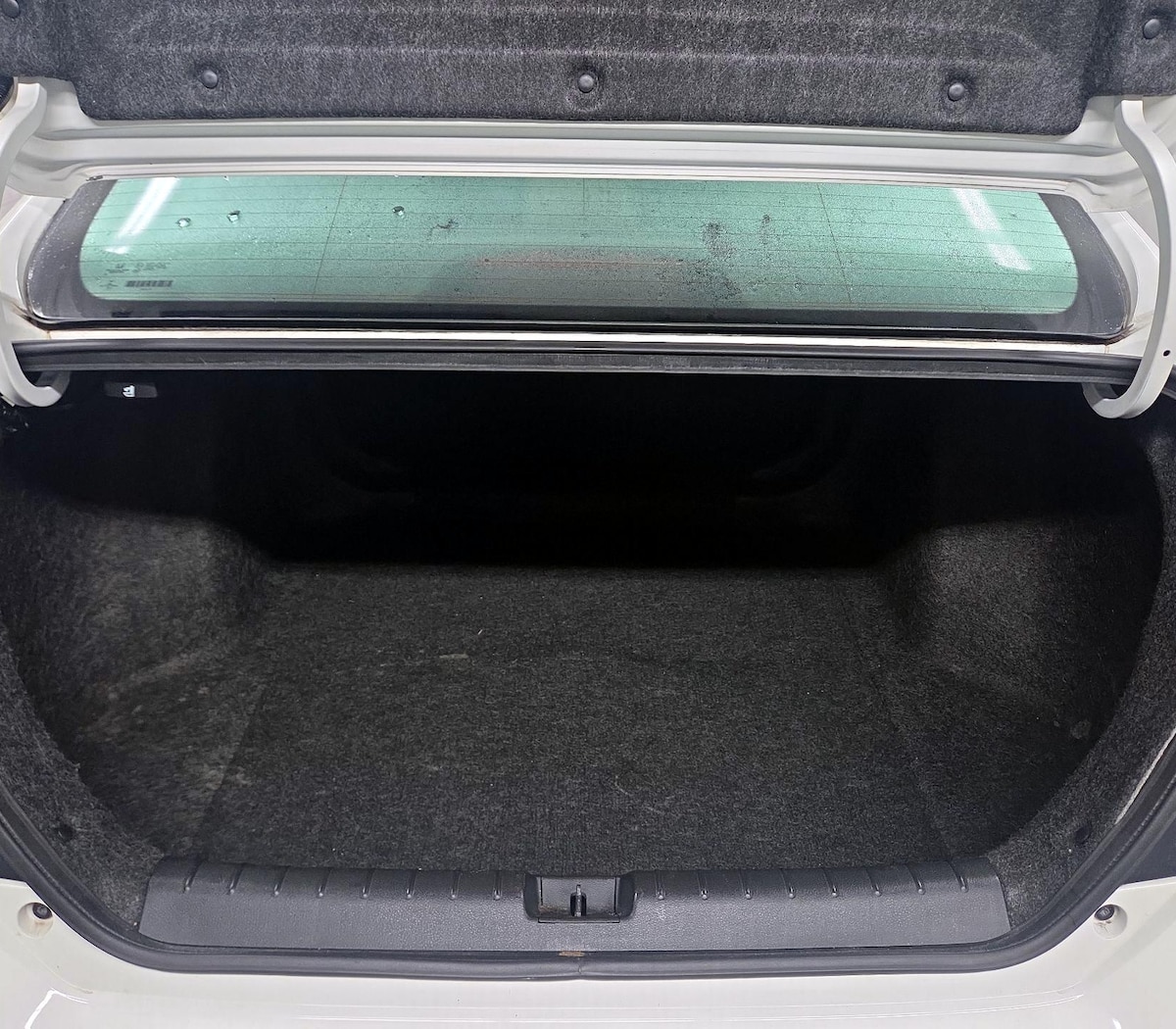 Trunk/Cargo (Seats Up)