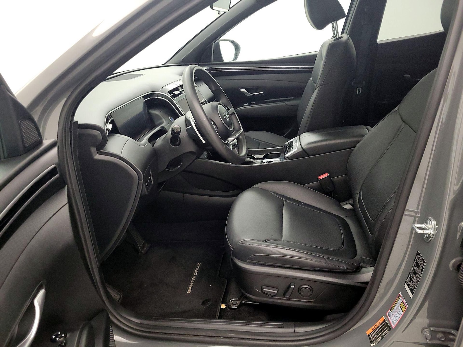 Side Airbags & Leatherette Seats