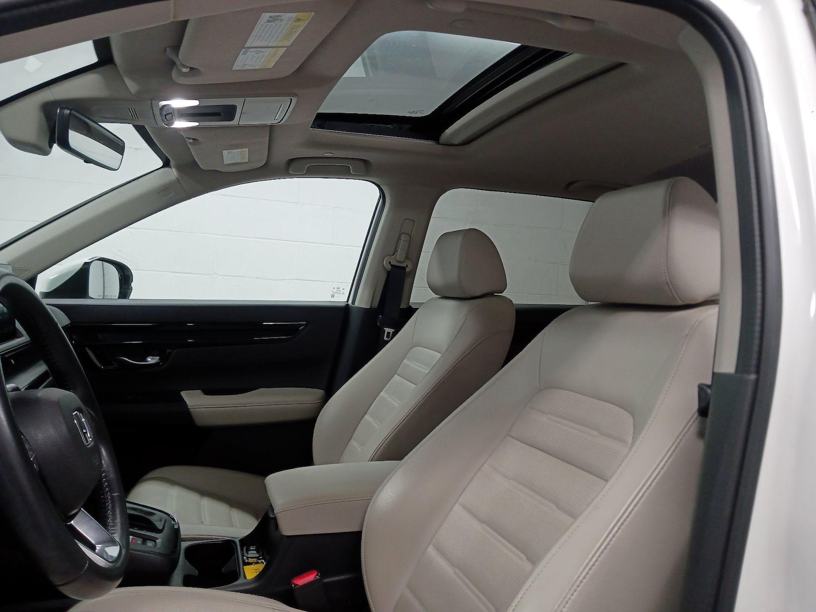 Sunroof(s) & Overhead Airbags