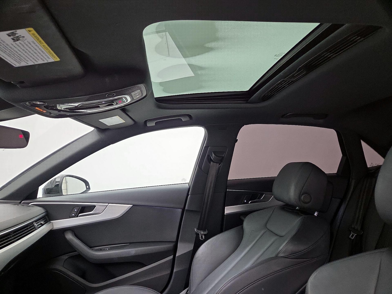 Sunroof(s) & Overhead Airbags