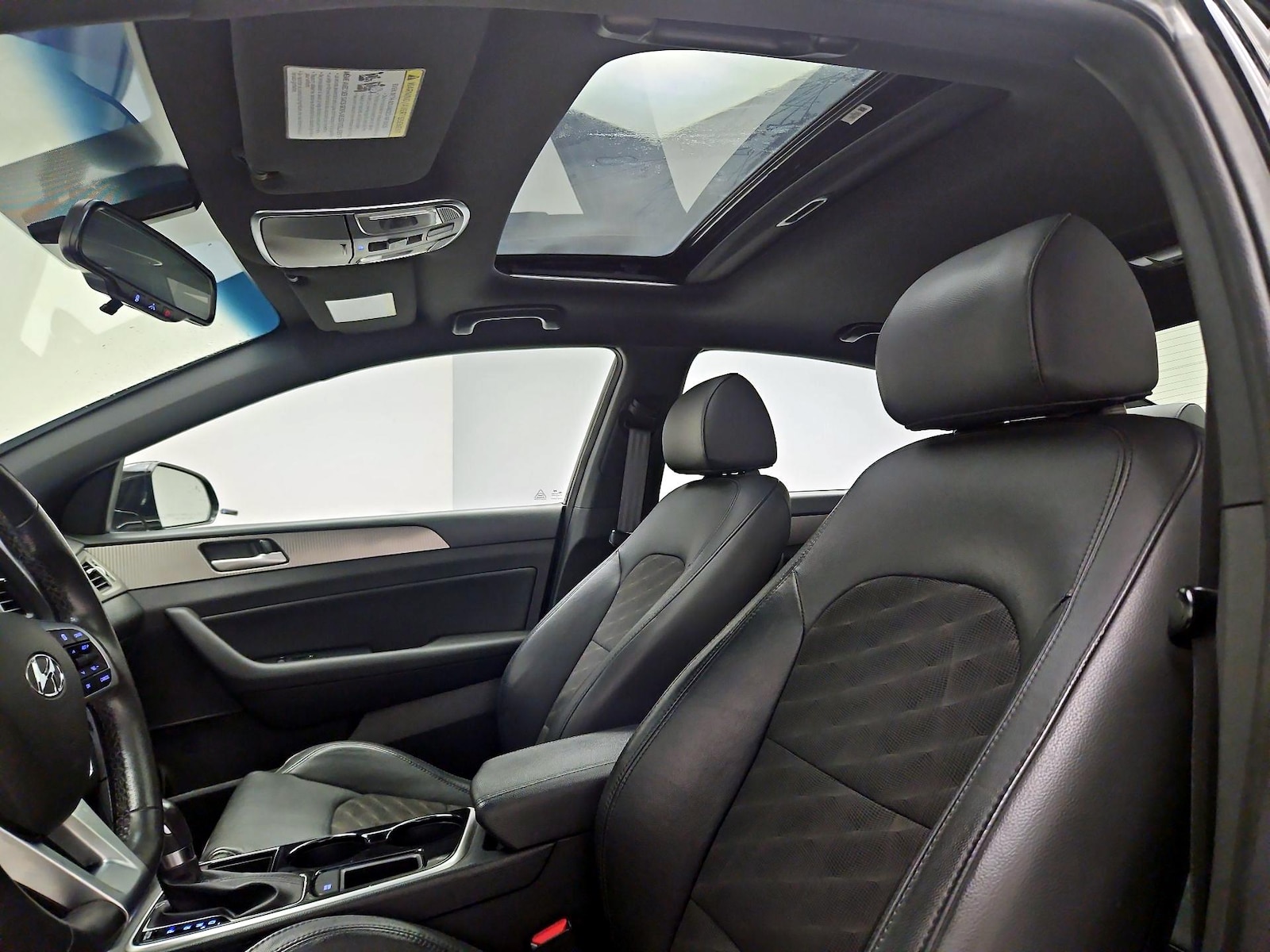 Sunroof(s) & Overhead Airbags