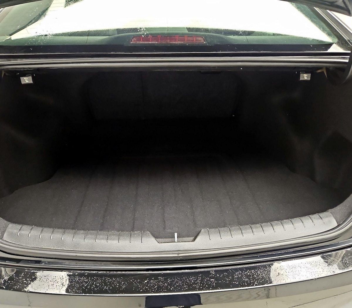 Trunk/Cargo (Seats Up)