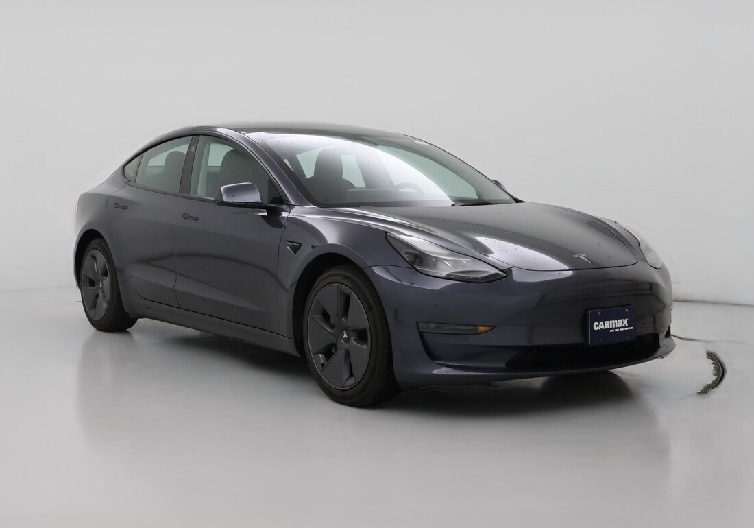 2022 Tesla Model 3 Rear-Wheel Drive in Gray — CarMax photo