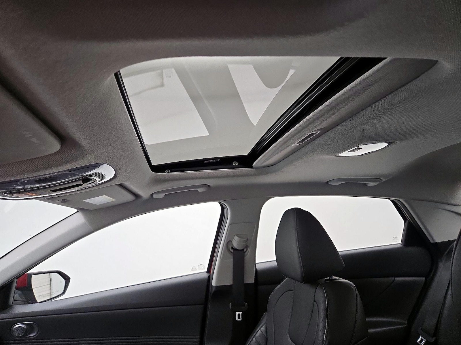 Sunroof(s) & Overhead Airbags