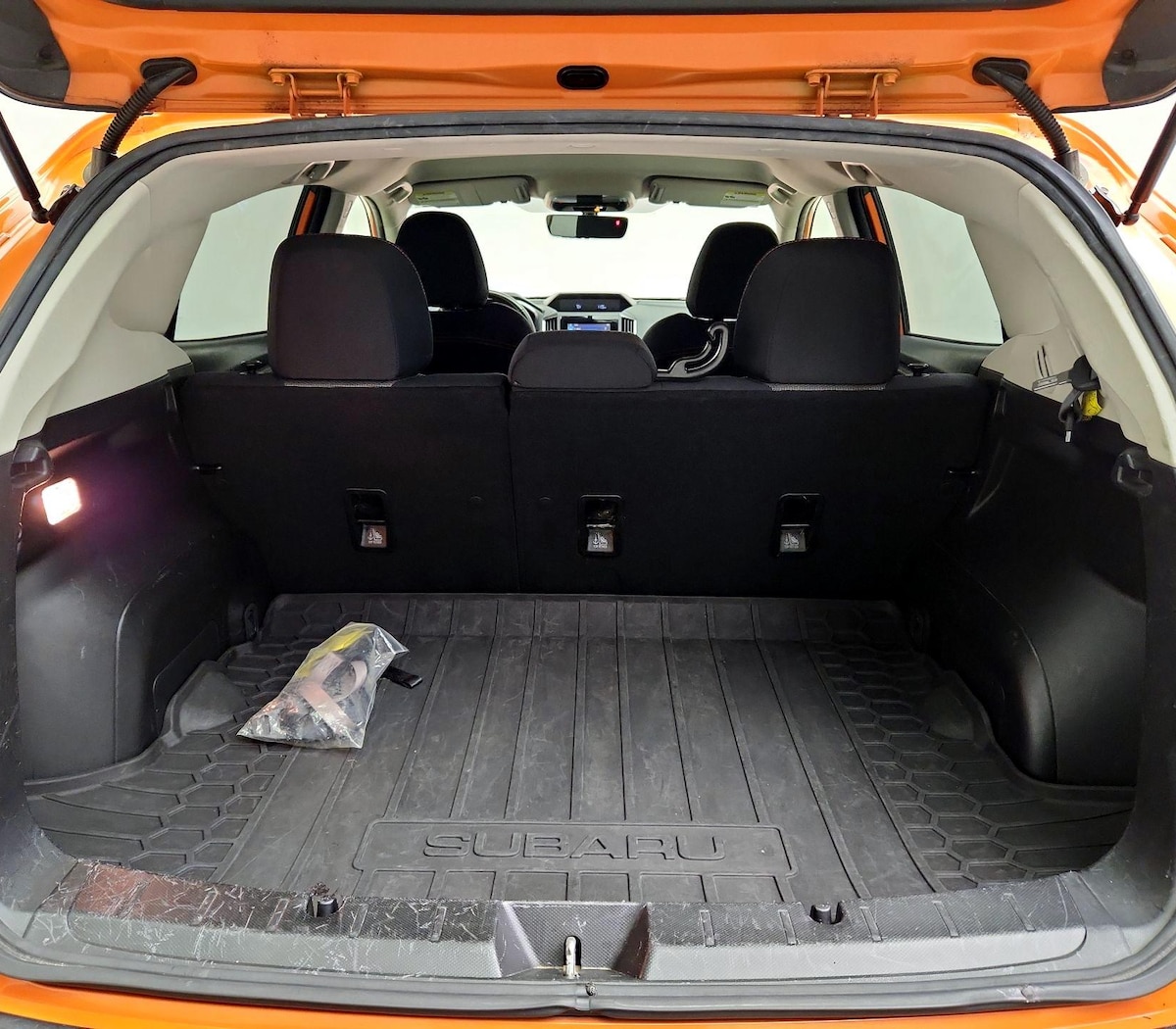 Trunk/Cargo (Seats Up)
