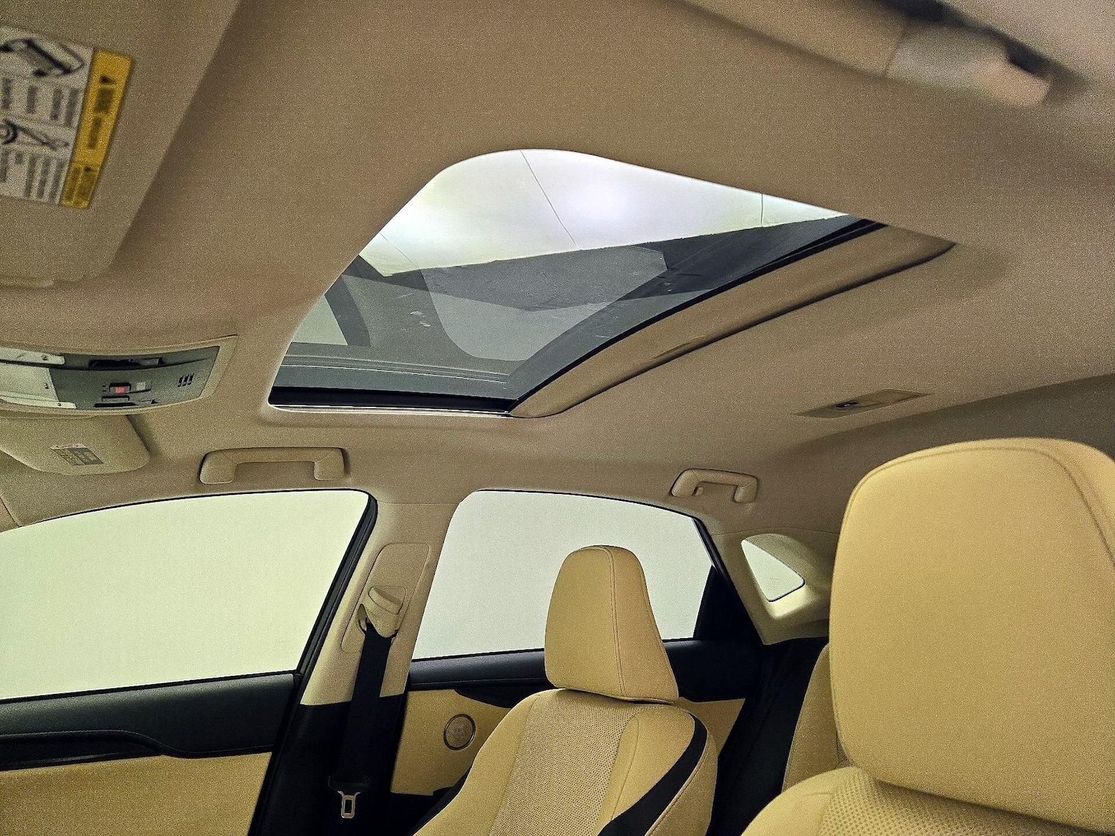 Sunroof(s) & Overhead Airbags