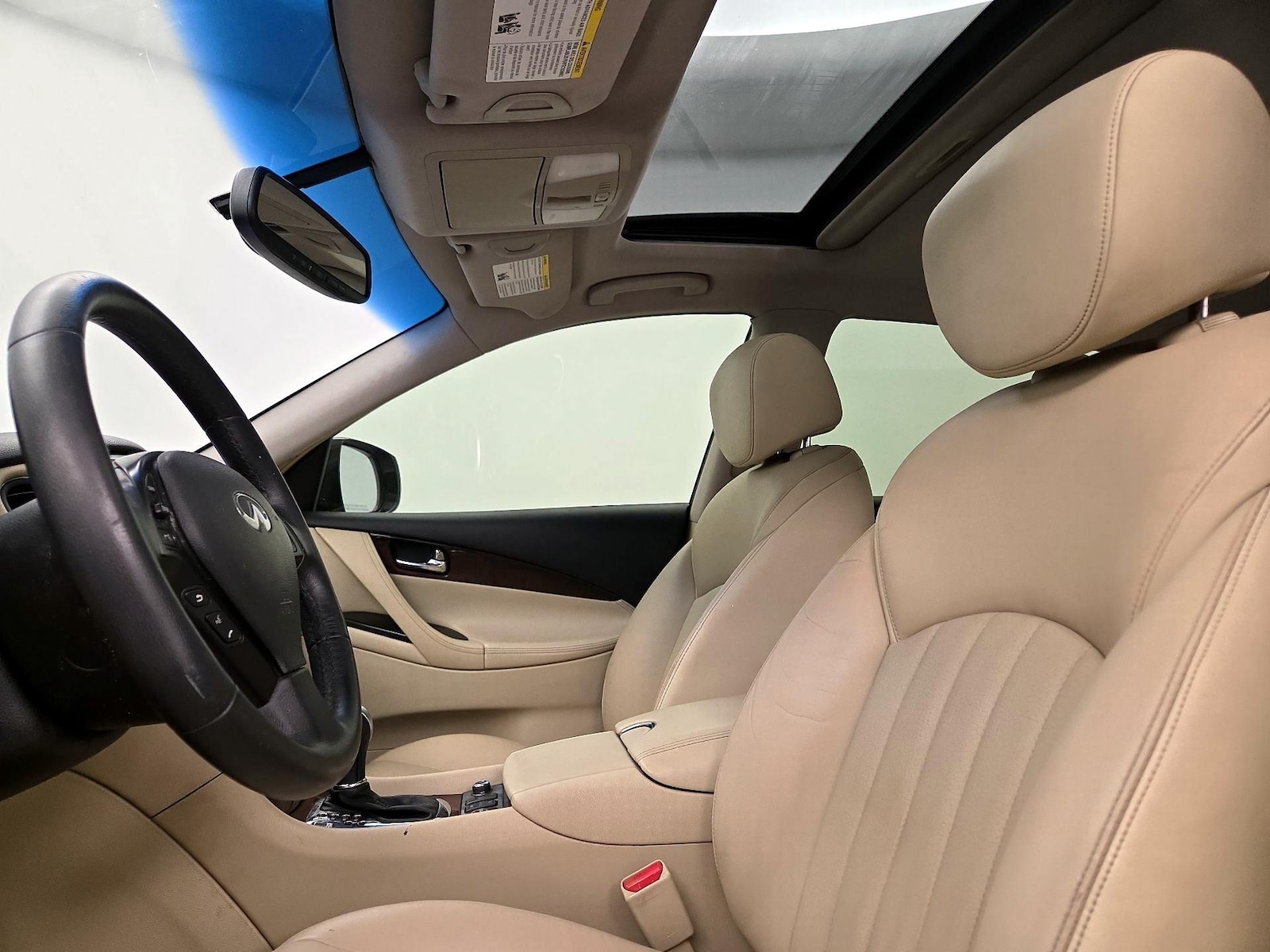 Sunroof(s) & Overhead Airbags