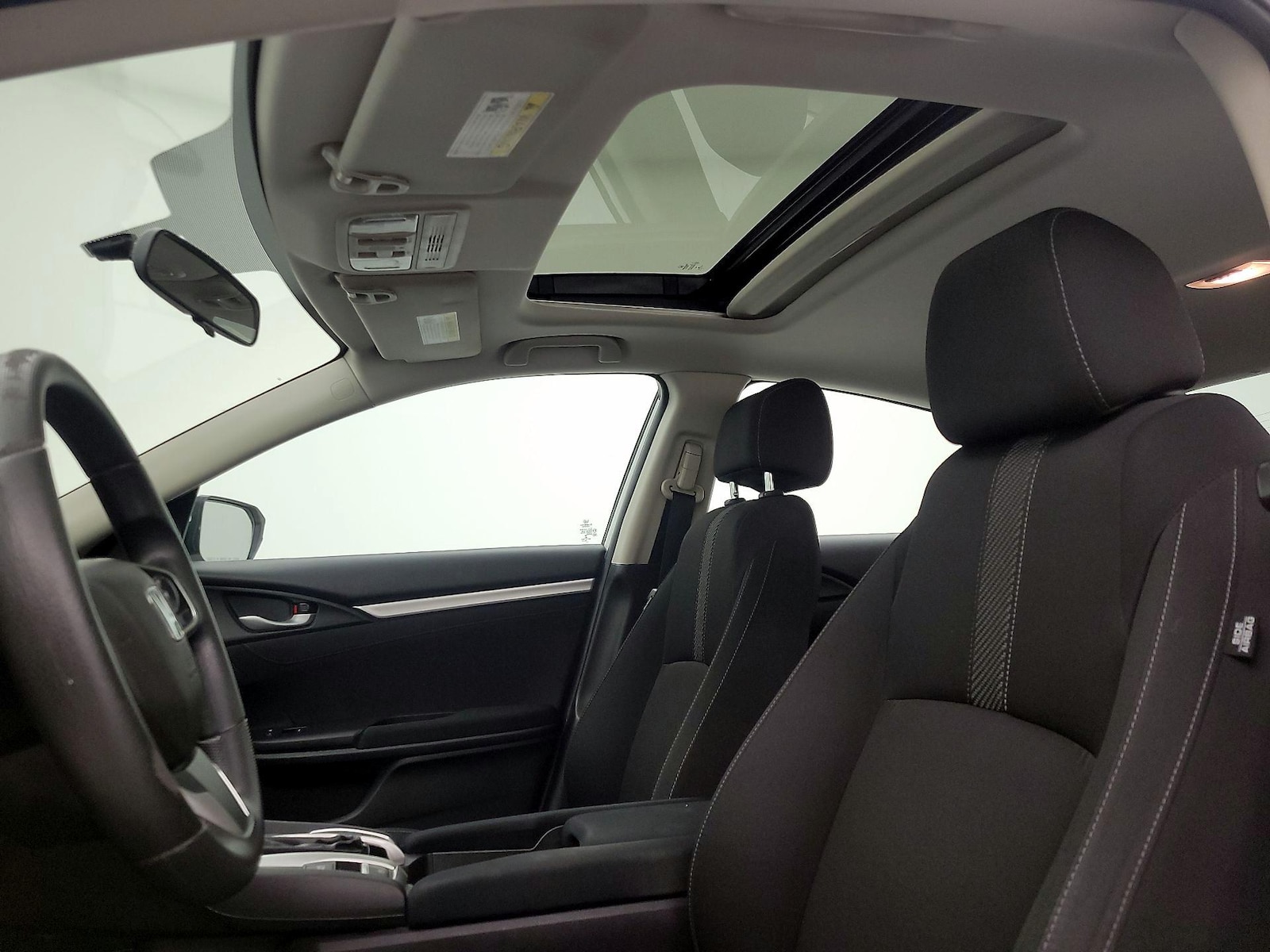 Sunroof(s) & Overhead Airbags