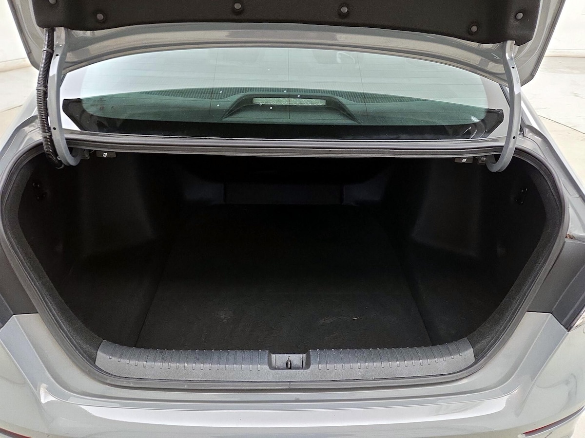 Trunk/Cargo (Seats Up)