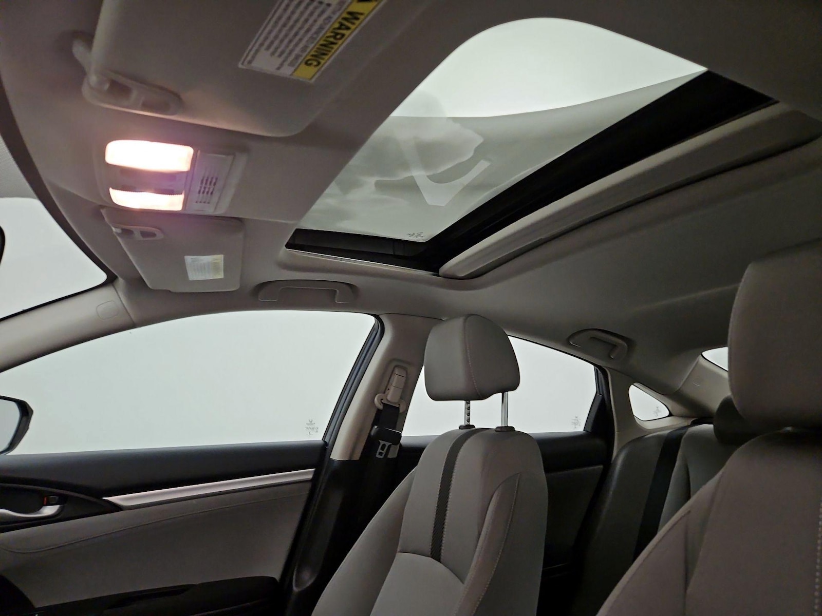 Sunroof(s) & Overhead Airbags