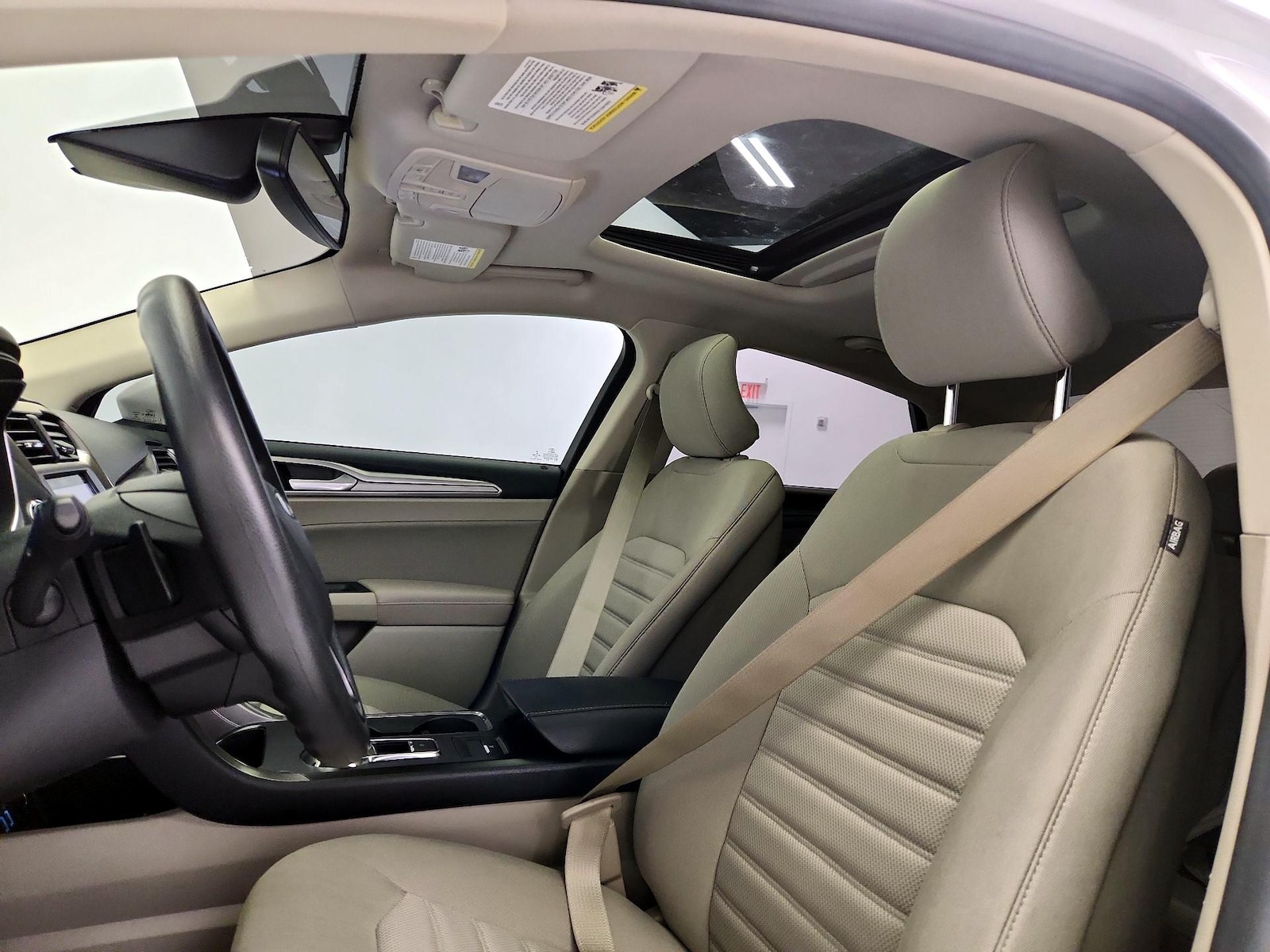 Sunroof(s) & Overhead Airbags