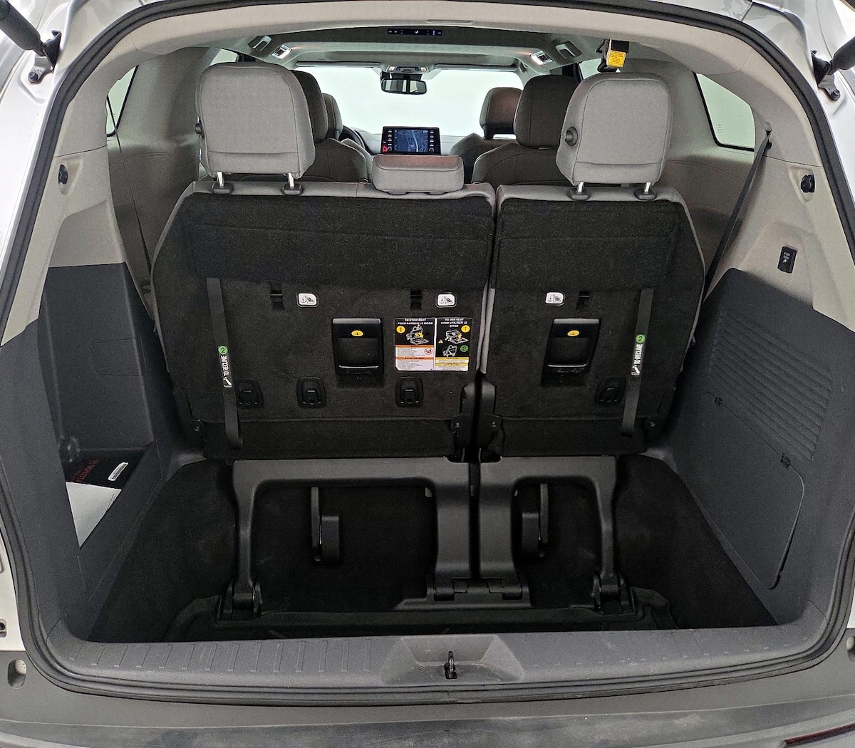 Trunk/Cargo (Seats Up)