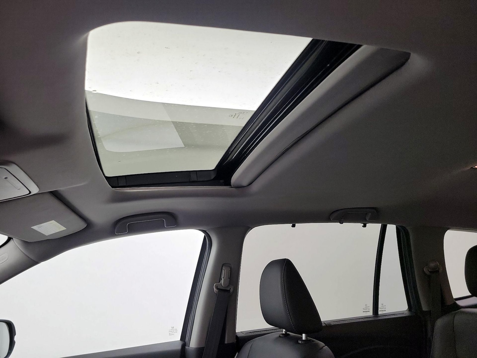 Sunroof(s) & Overhead Airbags