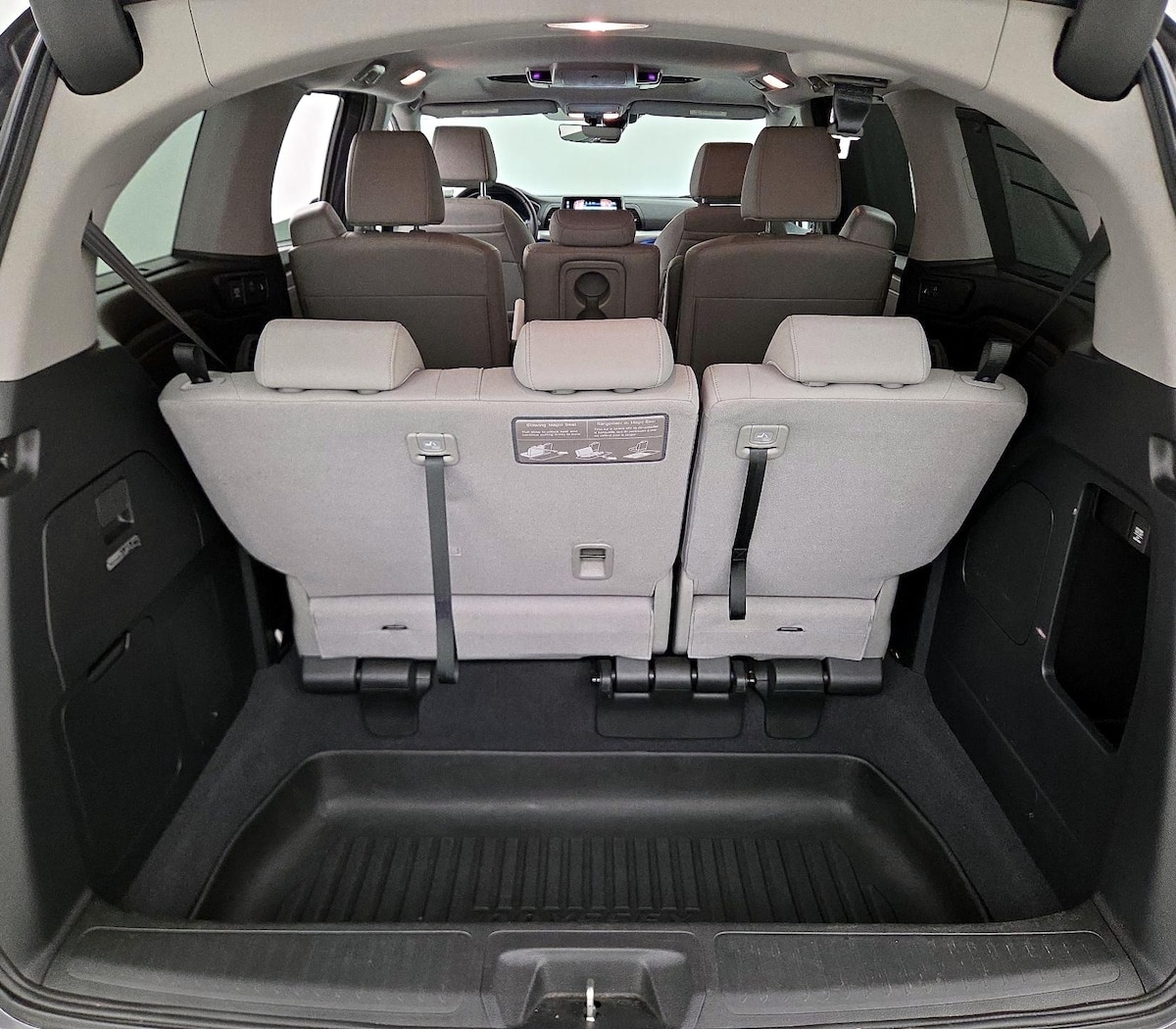 Trunk/Cargo (Seats Up)