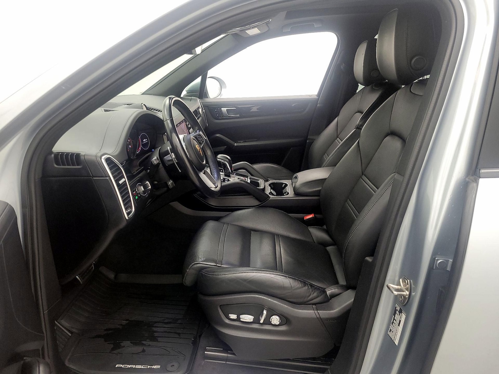 Power Seat(s) & A/C Seat(s)
