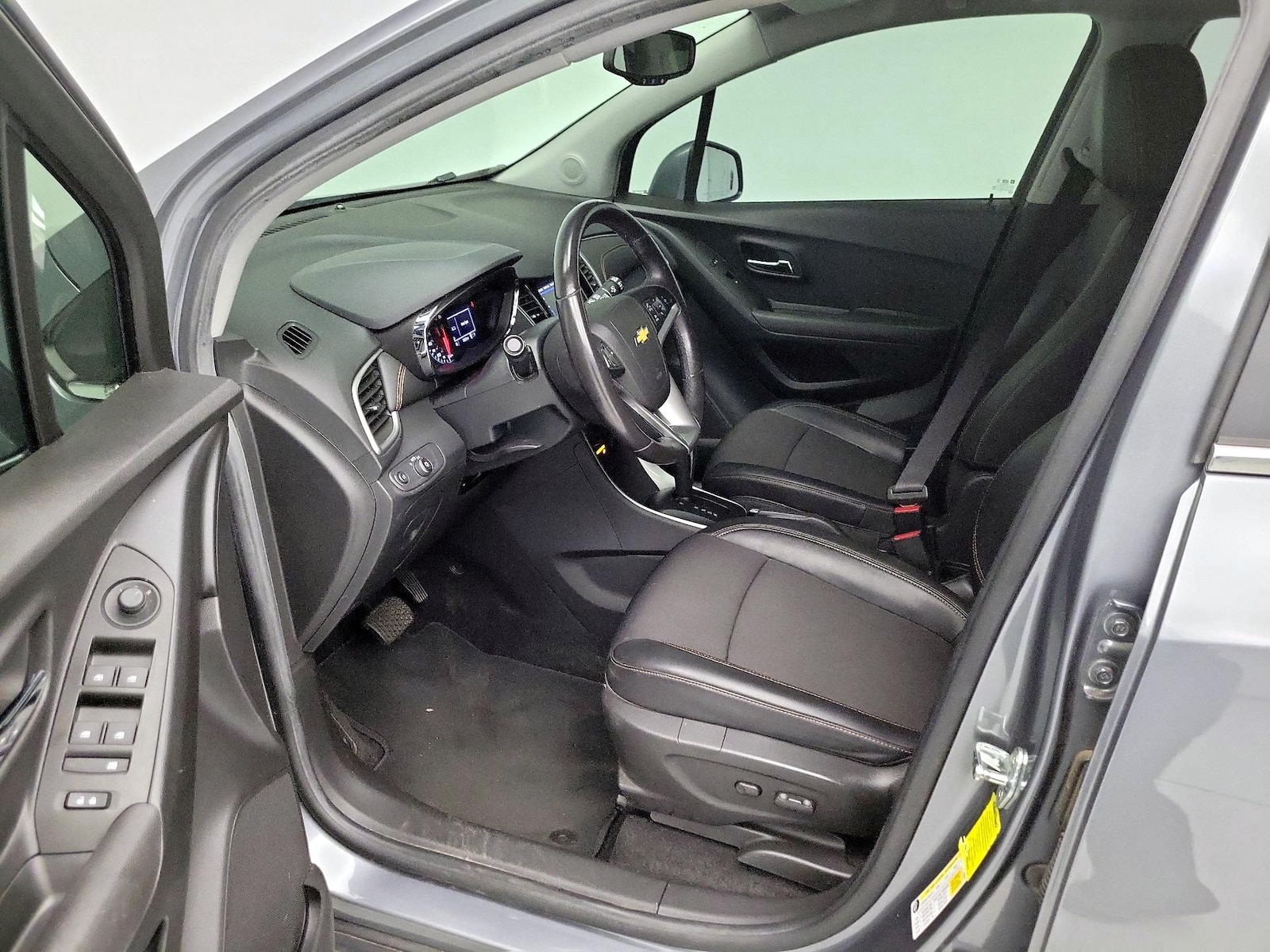 Power Seat(s) & Side Airbags