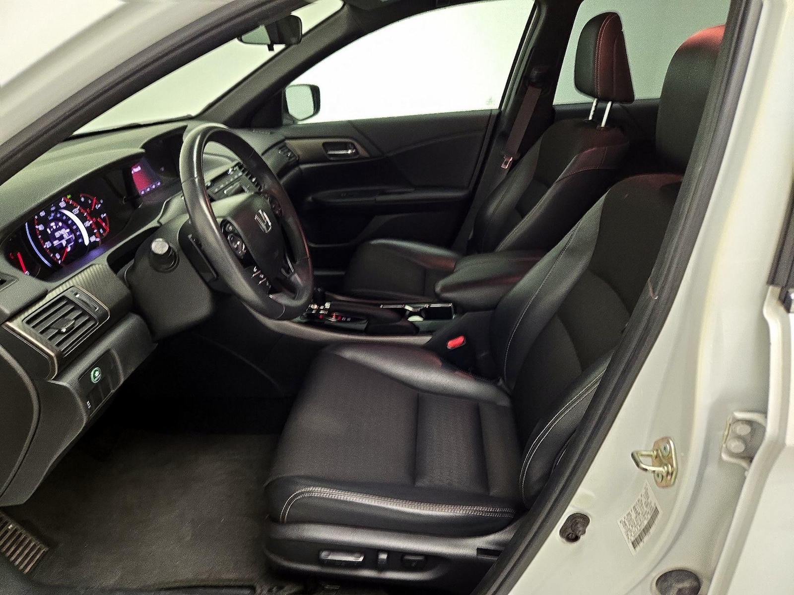 Power Seat(s) & Side Airbags