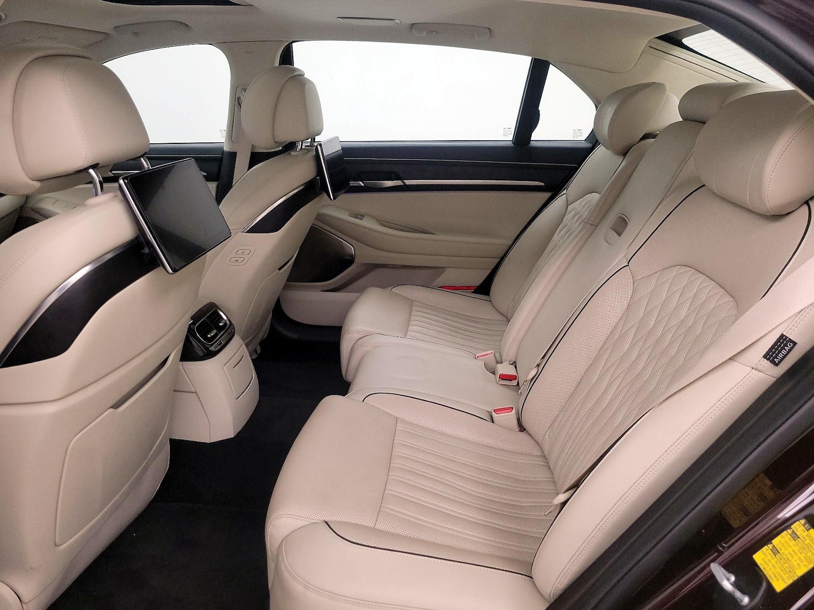 Rear A/C Seat(s)