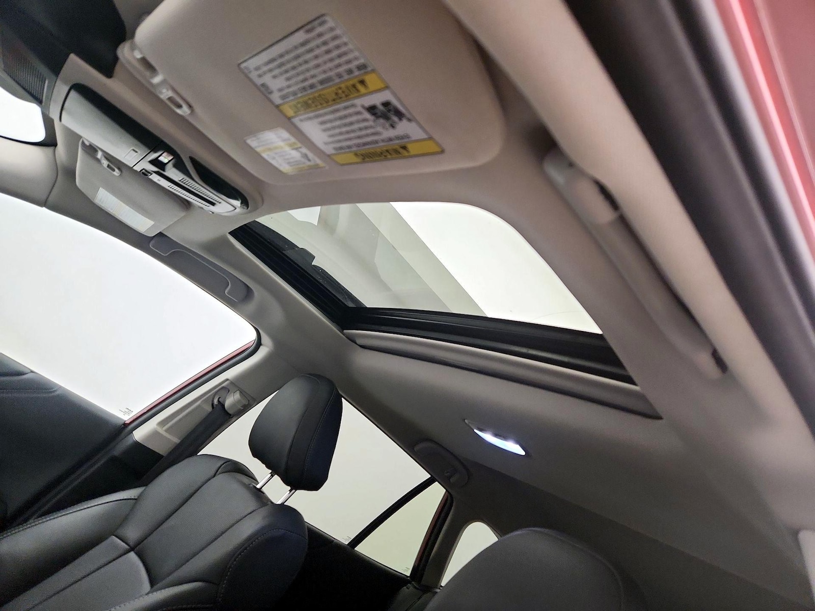 Sunroof(s) & Overhead Airbags