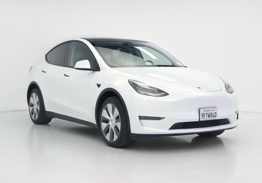2023 Tesla Model Y Long Range All-Wheel Drive in White — CarMax photo