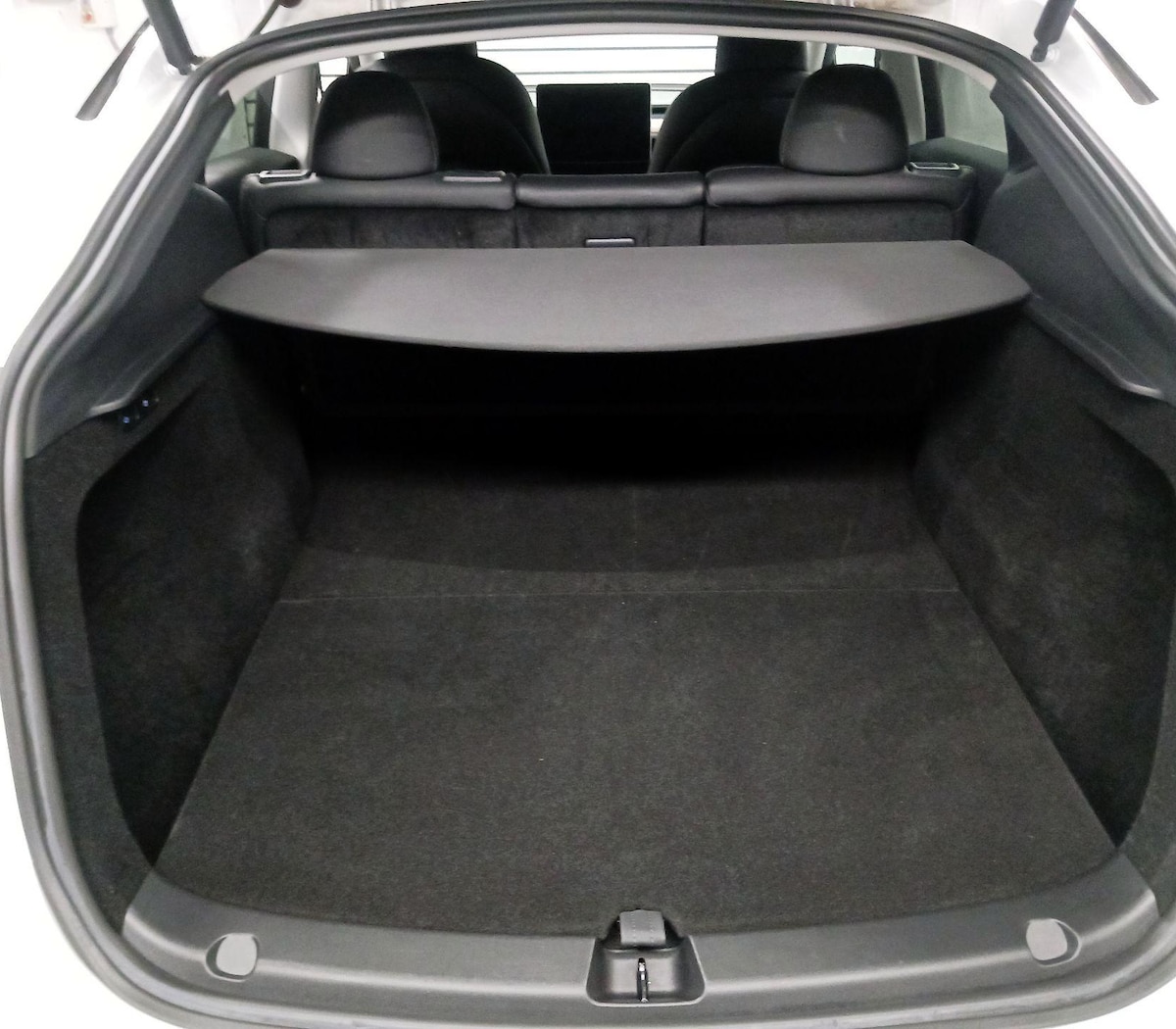 Trunk/Cargo (Seats Up)
