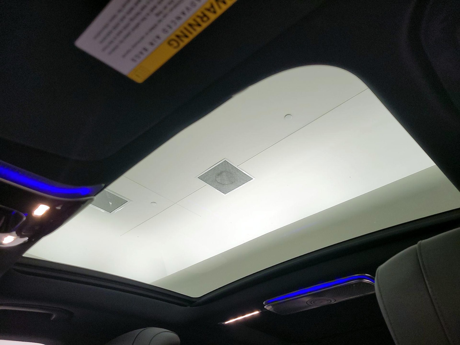 Panoramic Sunroof & Skylight(s)