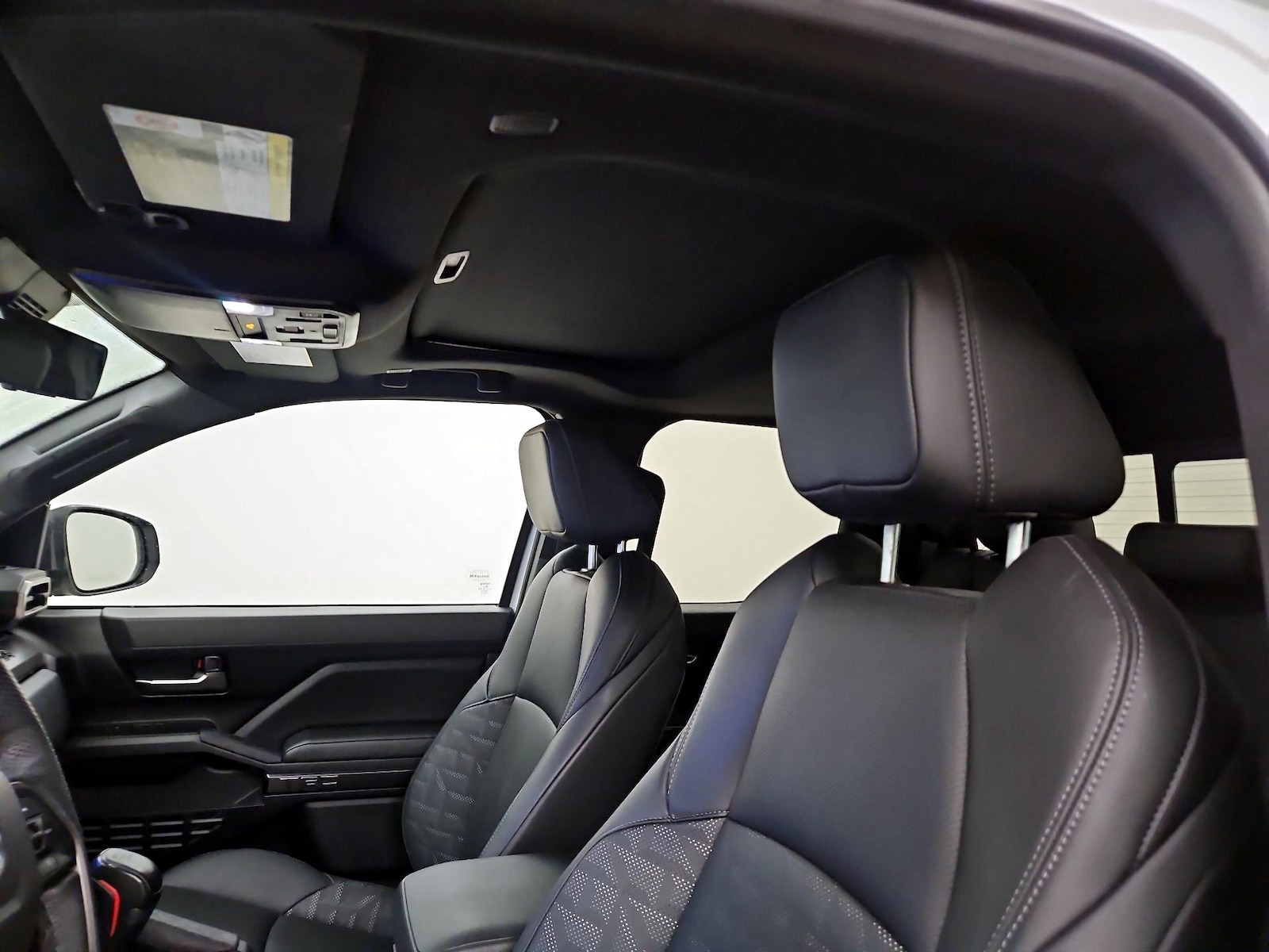 Sunroof(s) & Overhead Airbags