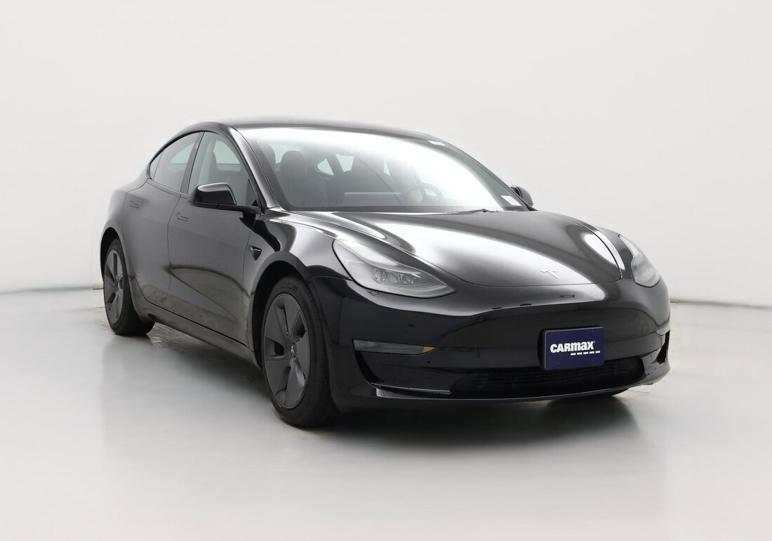 2023 Tesla Model 3 Rear-Wheel Drive in Black — CarMax photo