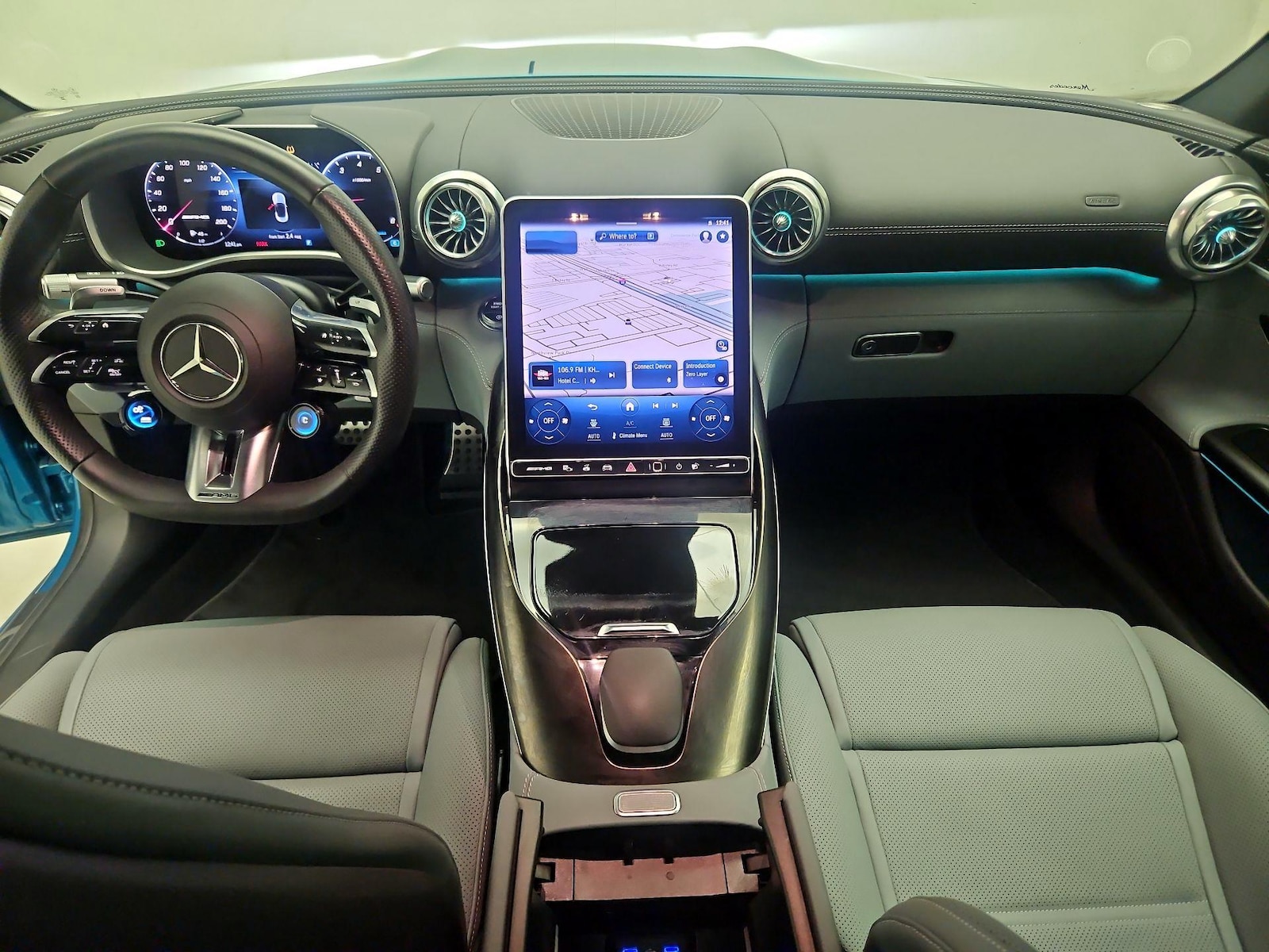 Apple CarPlay® & Android Auto™
