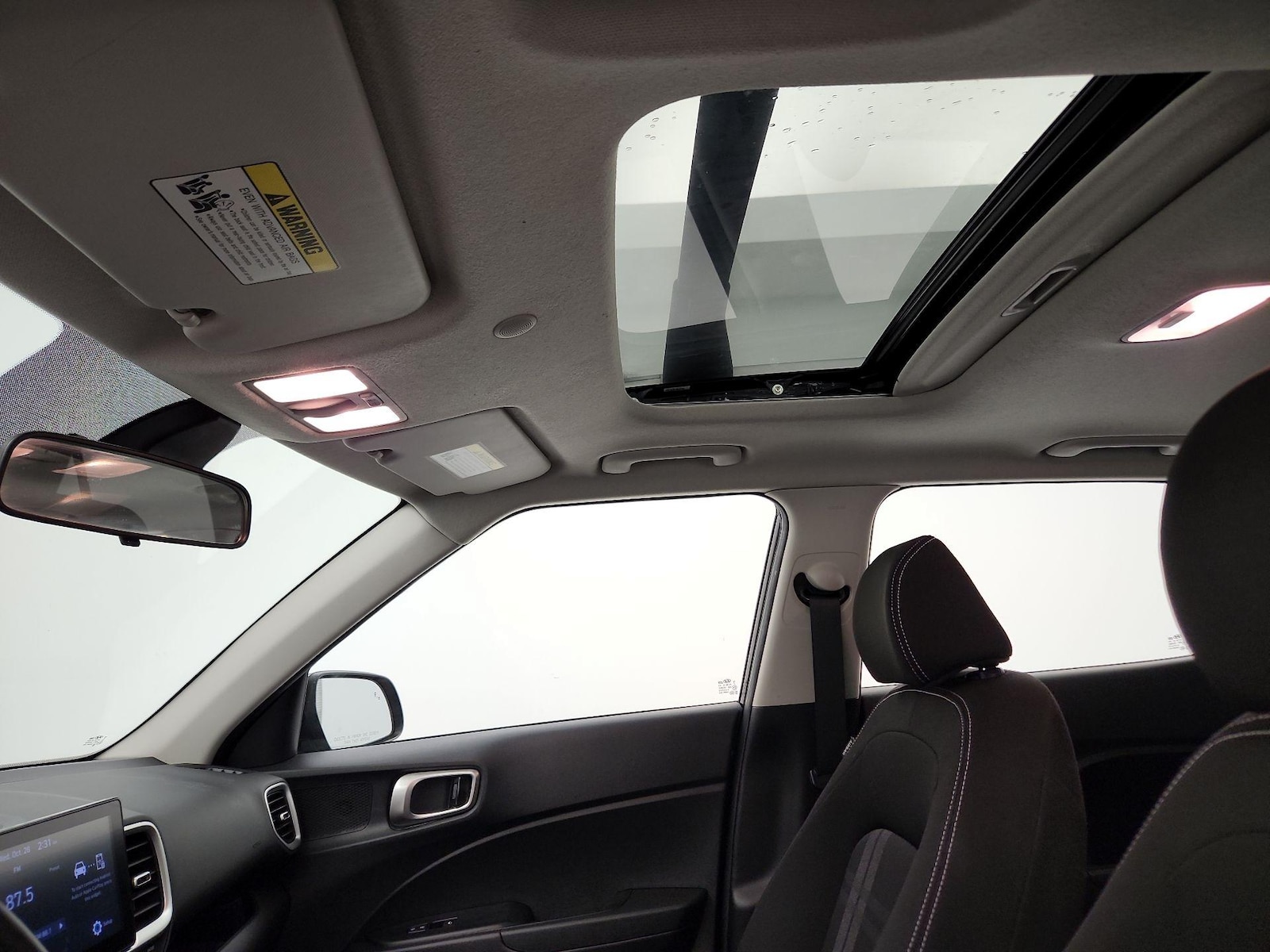 Sunroof(s) & Overhead Airbags